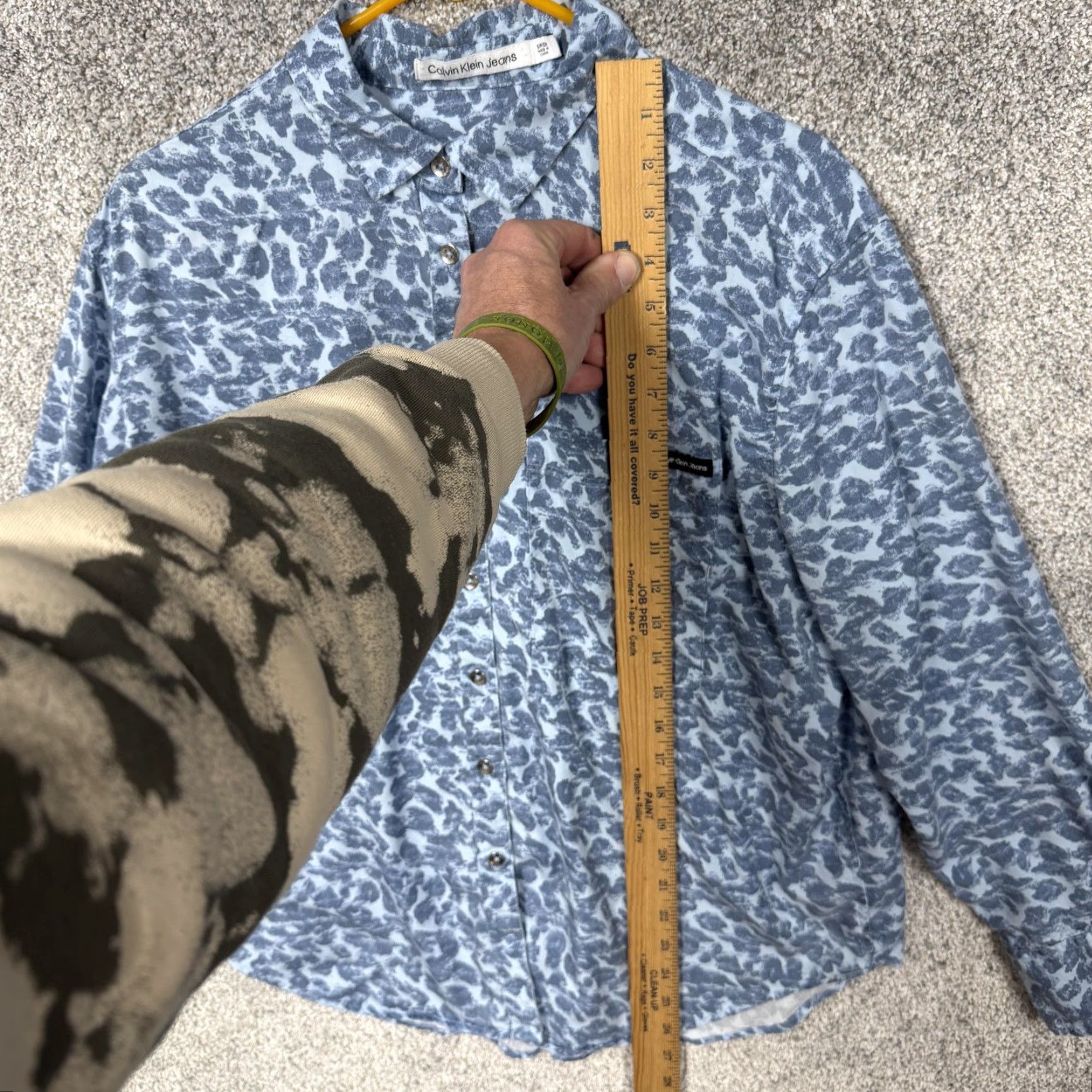 Vintage Calvin Klein Button-Up Shirt Mens Small Blue Animal Print Lyocell Rayon button Size US S / EU 44-46 / 1 - 2 Thumbnail