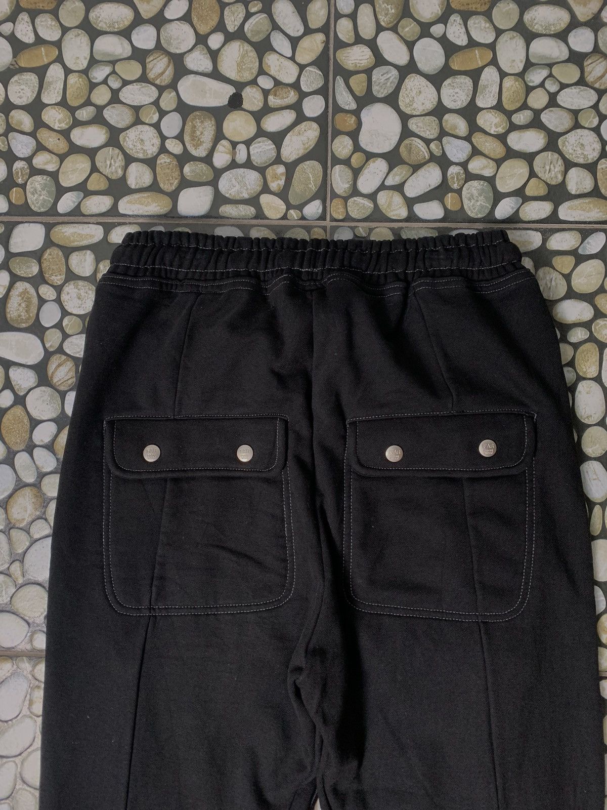 FAR FROM WHAT Far FromWhat Archieve Sweat Pants Size US 32 / EU 48 - 10 Thumbnail