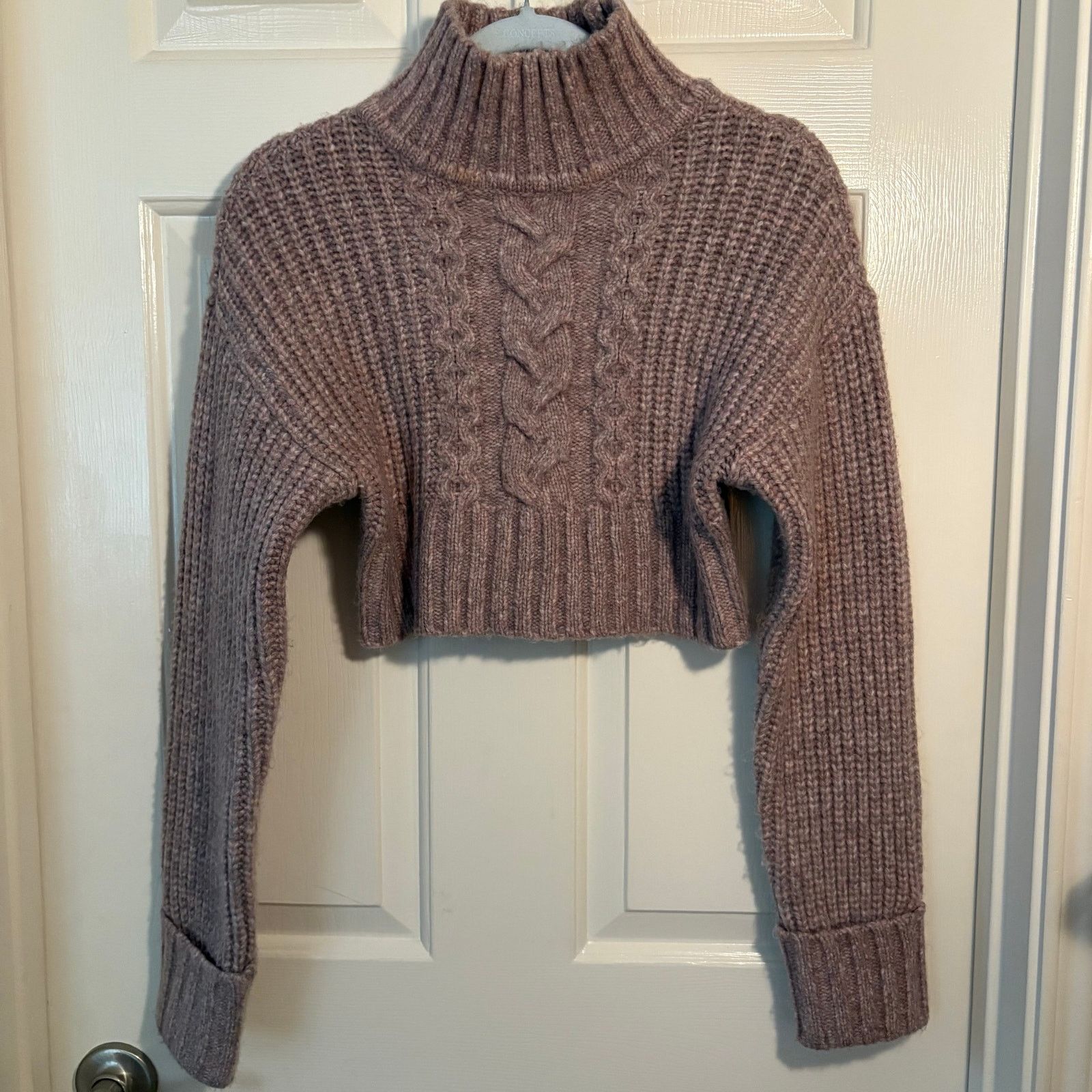 Other Lovers + Friends Cropped Cable Knit Turtleneck Sweater Small Size S / US 4 / IT 40 - 3 Thumbnail