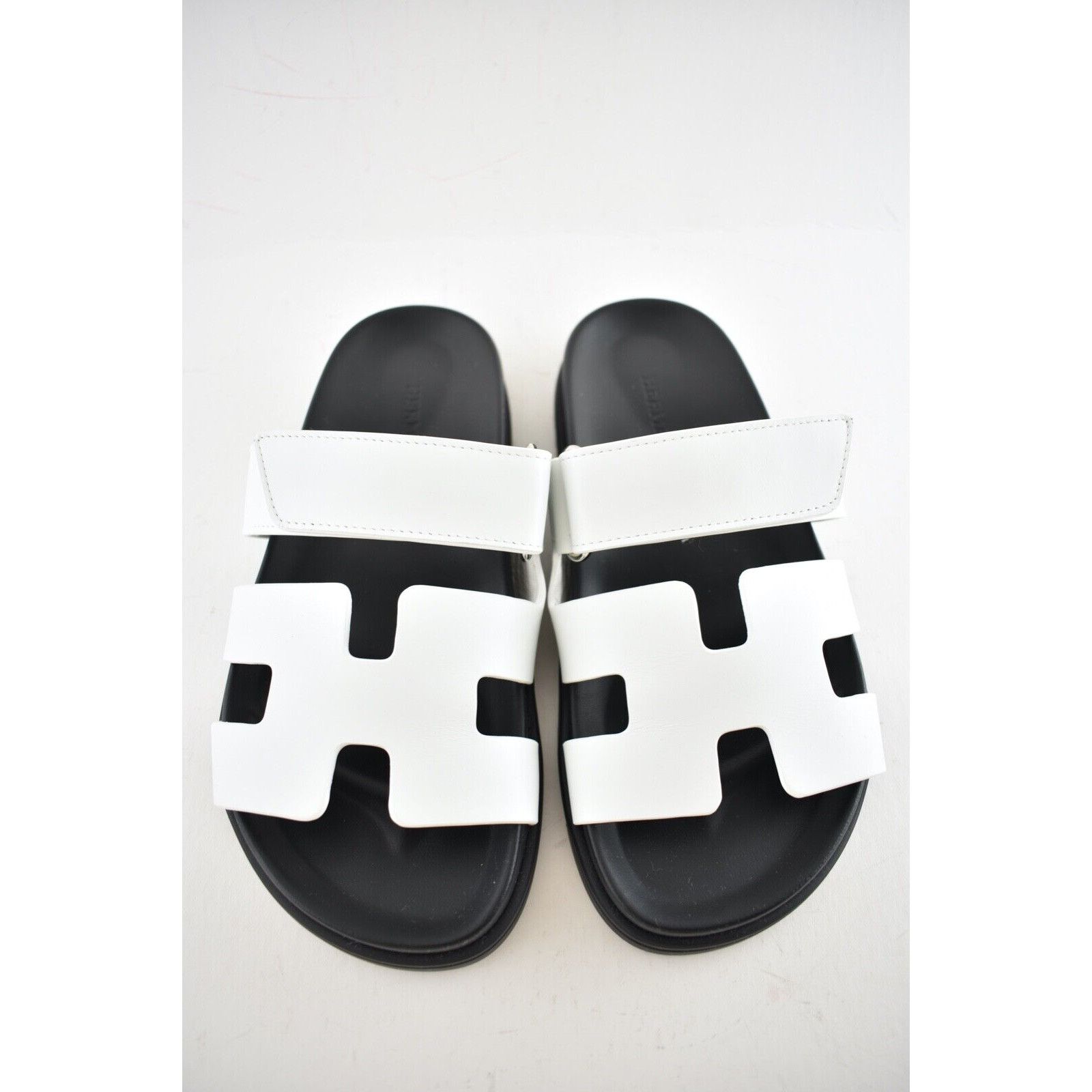 Hermes Hermes Chypre Sandal White Black Calfskin Leather H Logo Size US 7.5 / IT 37.5 - 7 Thumbnail