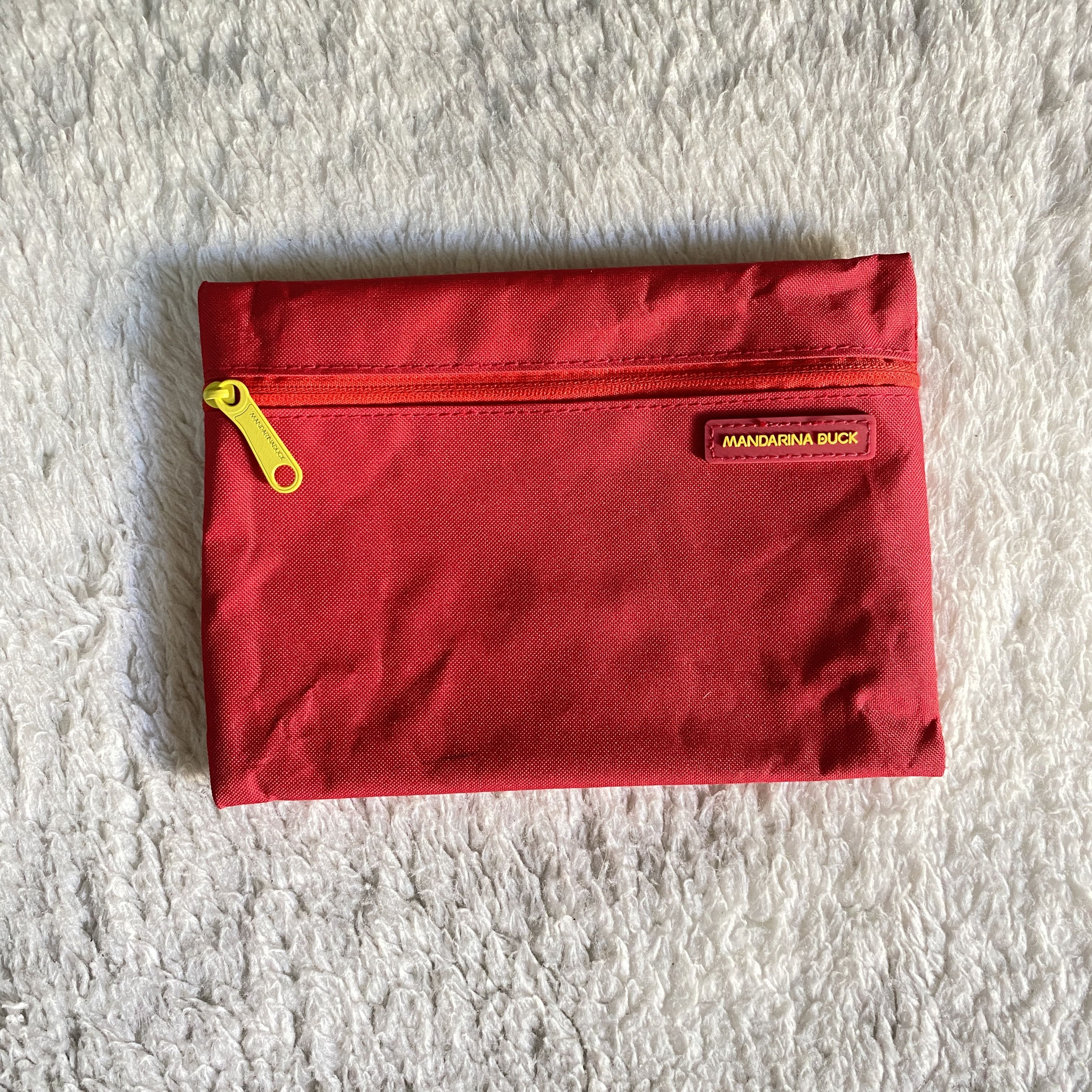 Other Mandarina Duck Amenity Kit Bag – Light Red – Brand New Size ONE SIZE - 3 Thumbnail
