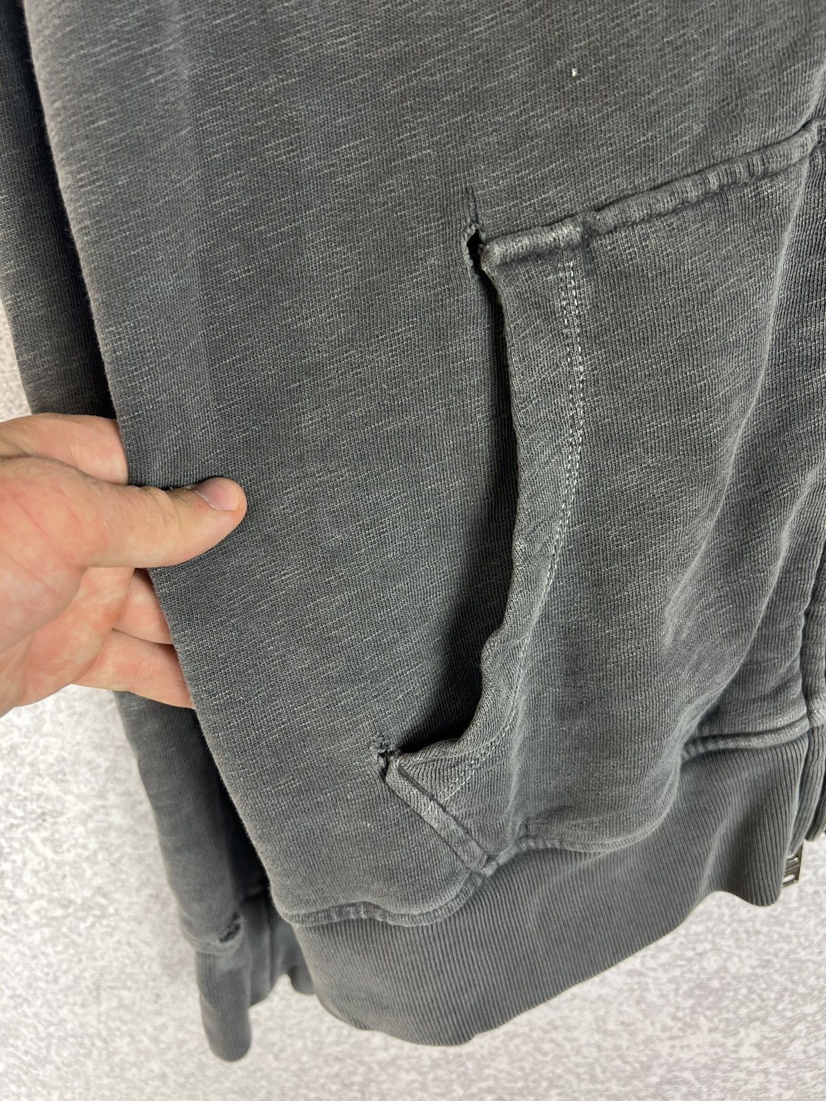Allsaints Vintage Allsaints Distressed Zip Hoodie Faded Size US S / EU 44-46 / 1 - 4 Thumbnail