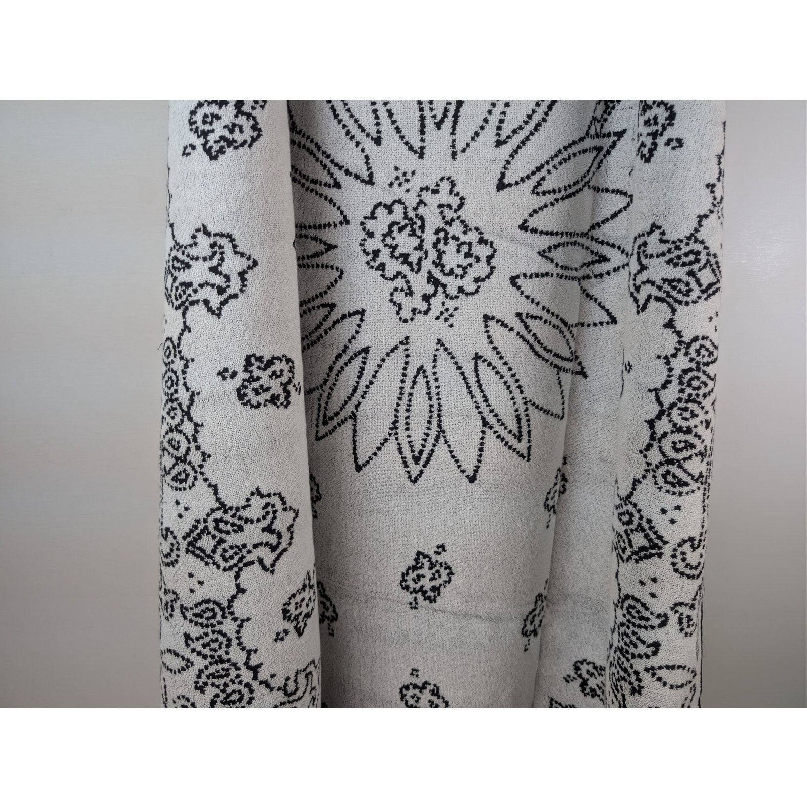 Amiri o1rshd1 Size: OS / Q:3 / bandana cotton towel in Black/White Size ONE SIZE - 15 Thumbnail