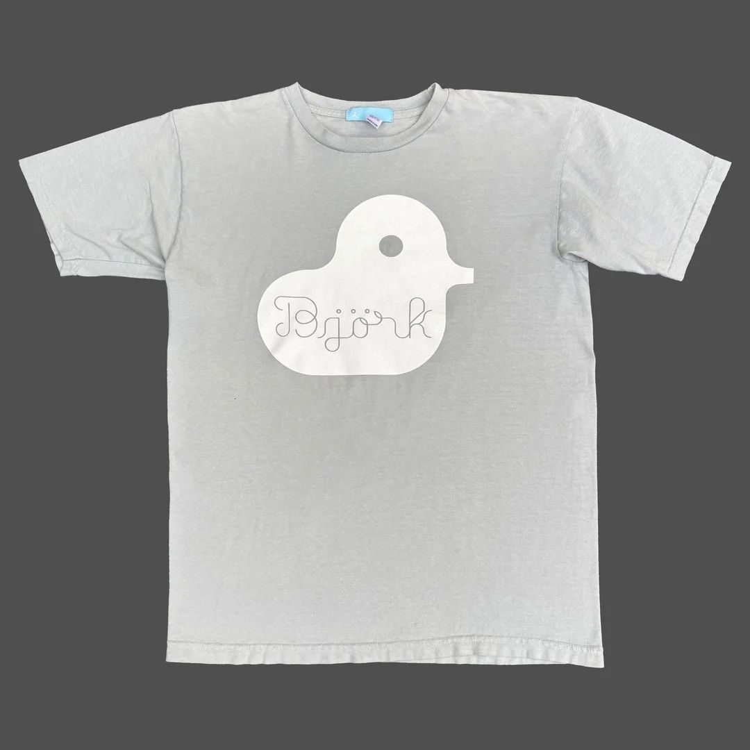 Band Tees Bjork 2002 Vintage Vespertine Tour Band Y2k Rare T-Shirt Size US M / EU 48-50 / 2 - 1 Thumbnail