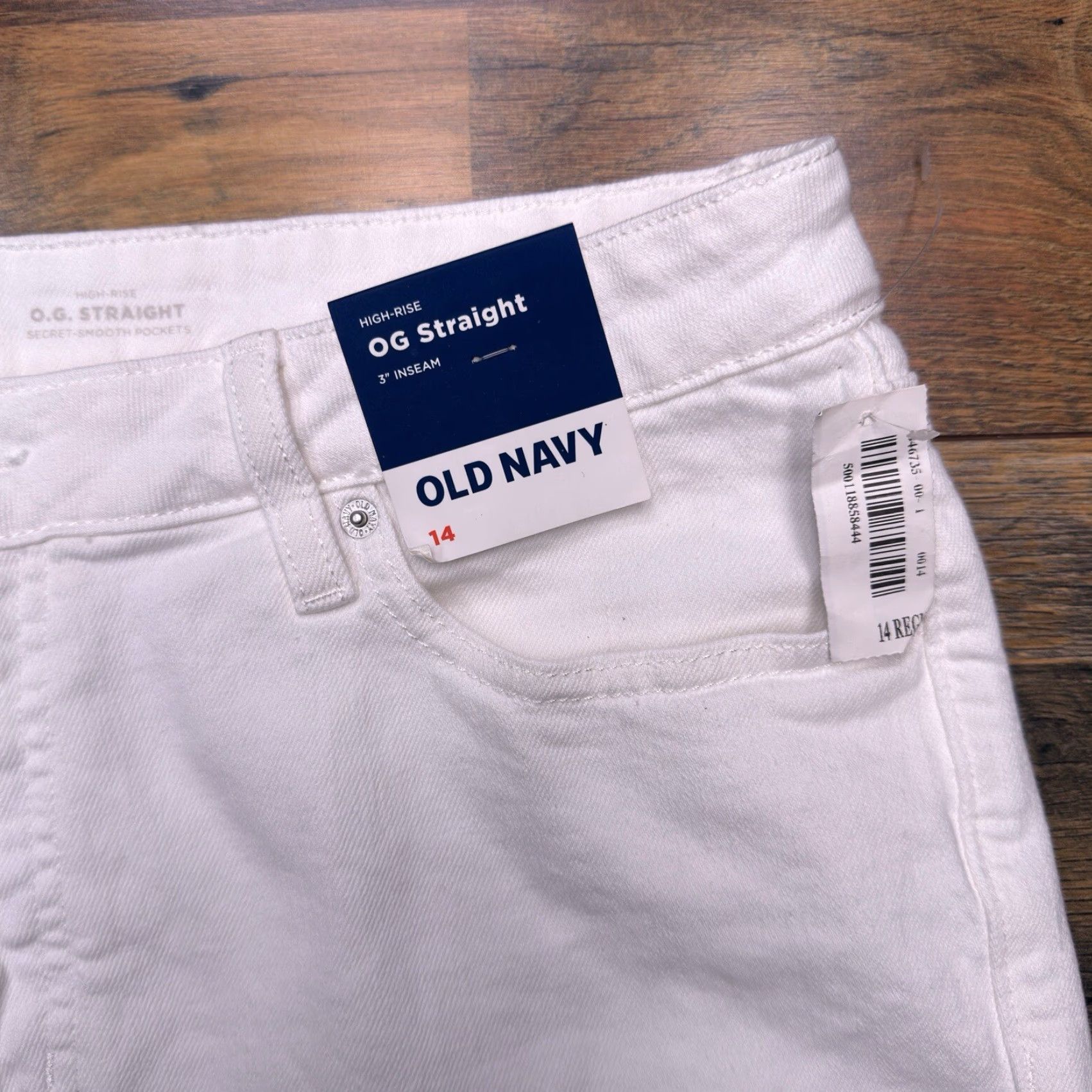 Old Navy Old Navy Womens 14 Denim Shorts High Rise 5-Pocket Pockets Stretch White Vintage No Seasonal Modern Casual Beach Walking Size 36" / US 14 / IT 50 - 4 Thumbnail
