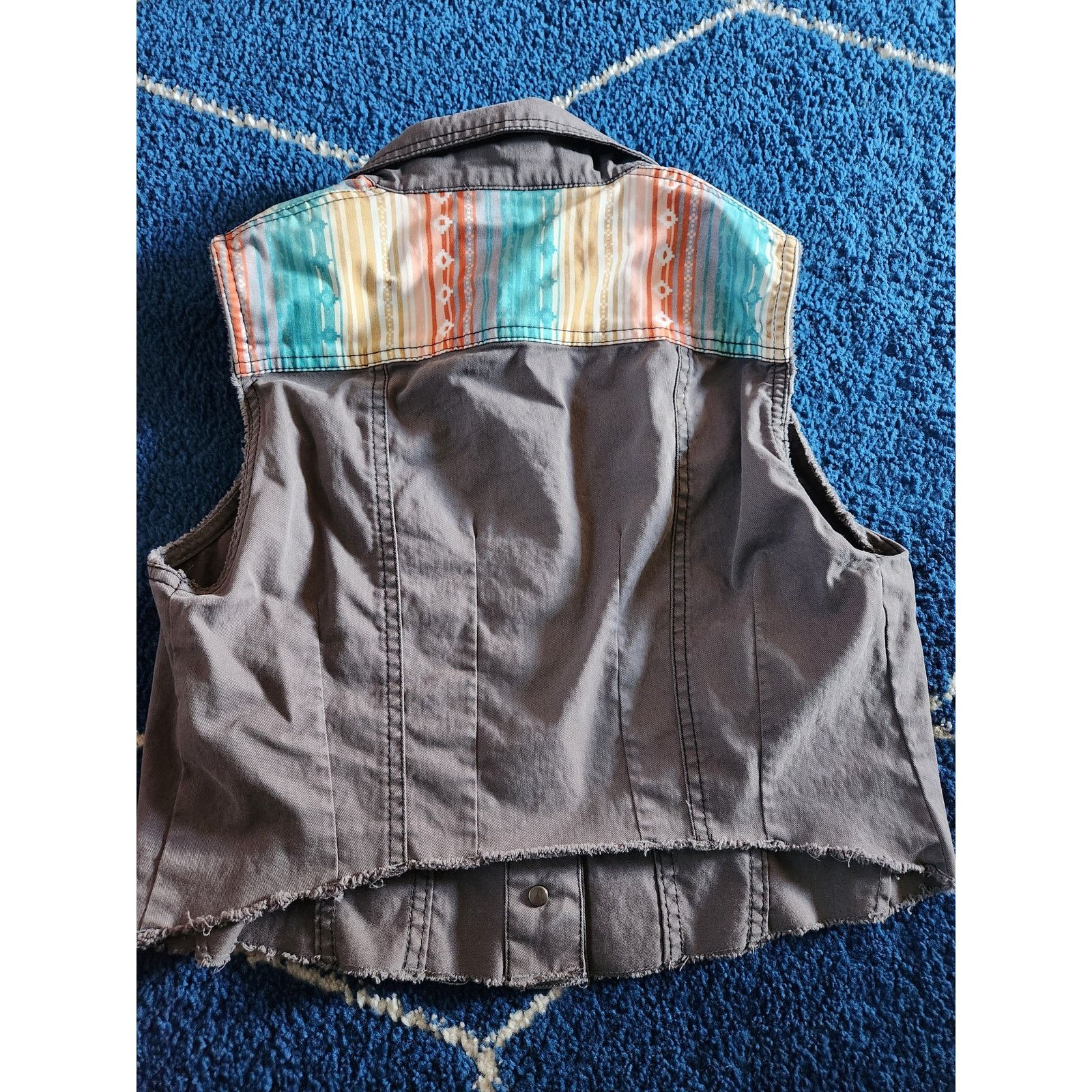 Ariat Ariat Women's Cut Off Denim Vest - Xs Size XS / US 0-2 / IT 36-38 - 3 Thumbnail