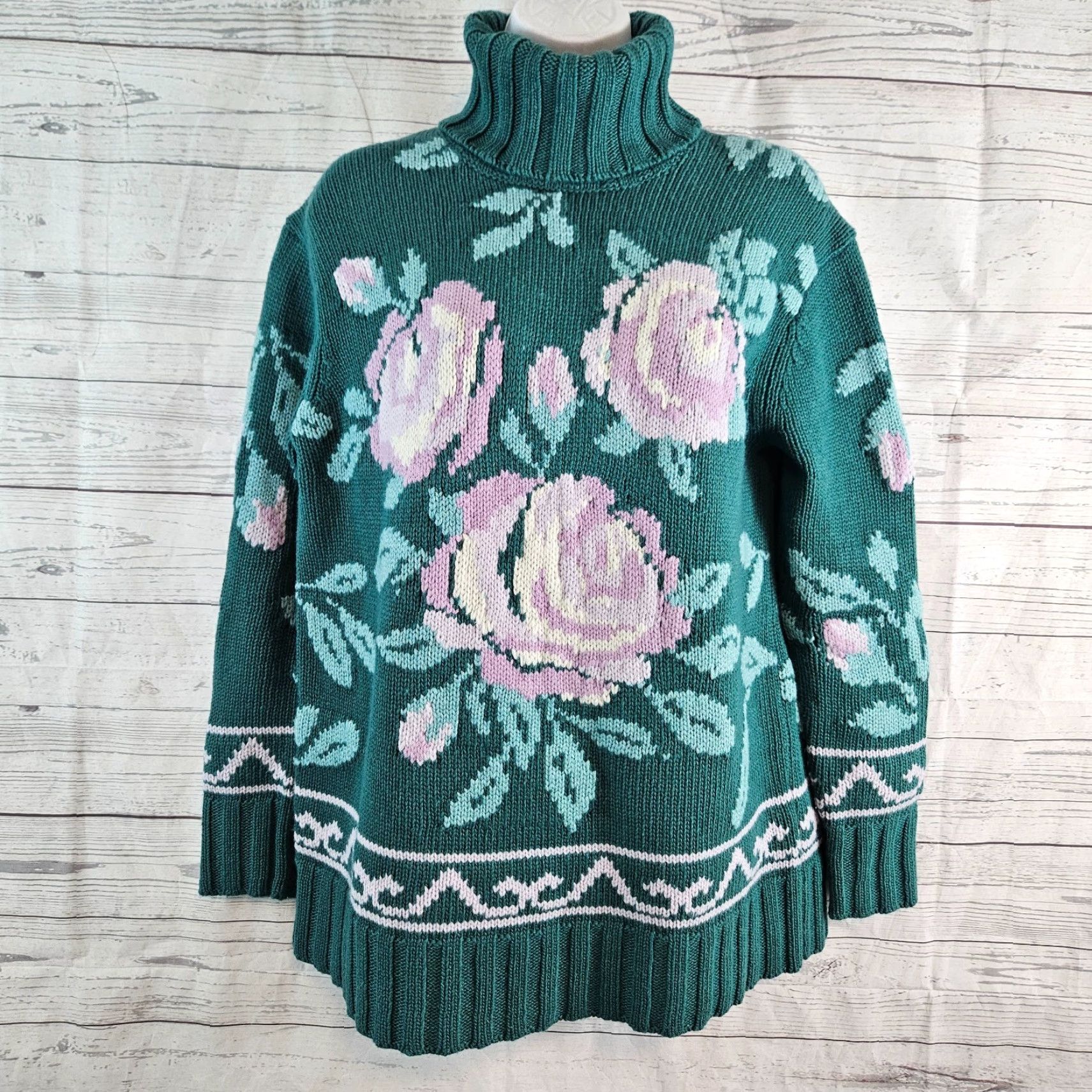 Vintage **Tuckernuck Women's Green Wool Blend Turtleneck Sweater Size XS** User: Tuckernuck Women's Green Wool Blend Turtleneck Sweater Size XS Size XS / US 0-2 / IT 36-38 - 2 Thumbnail