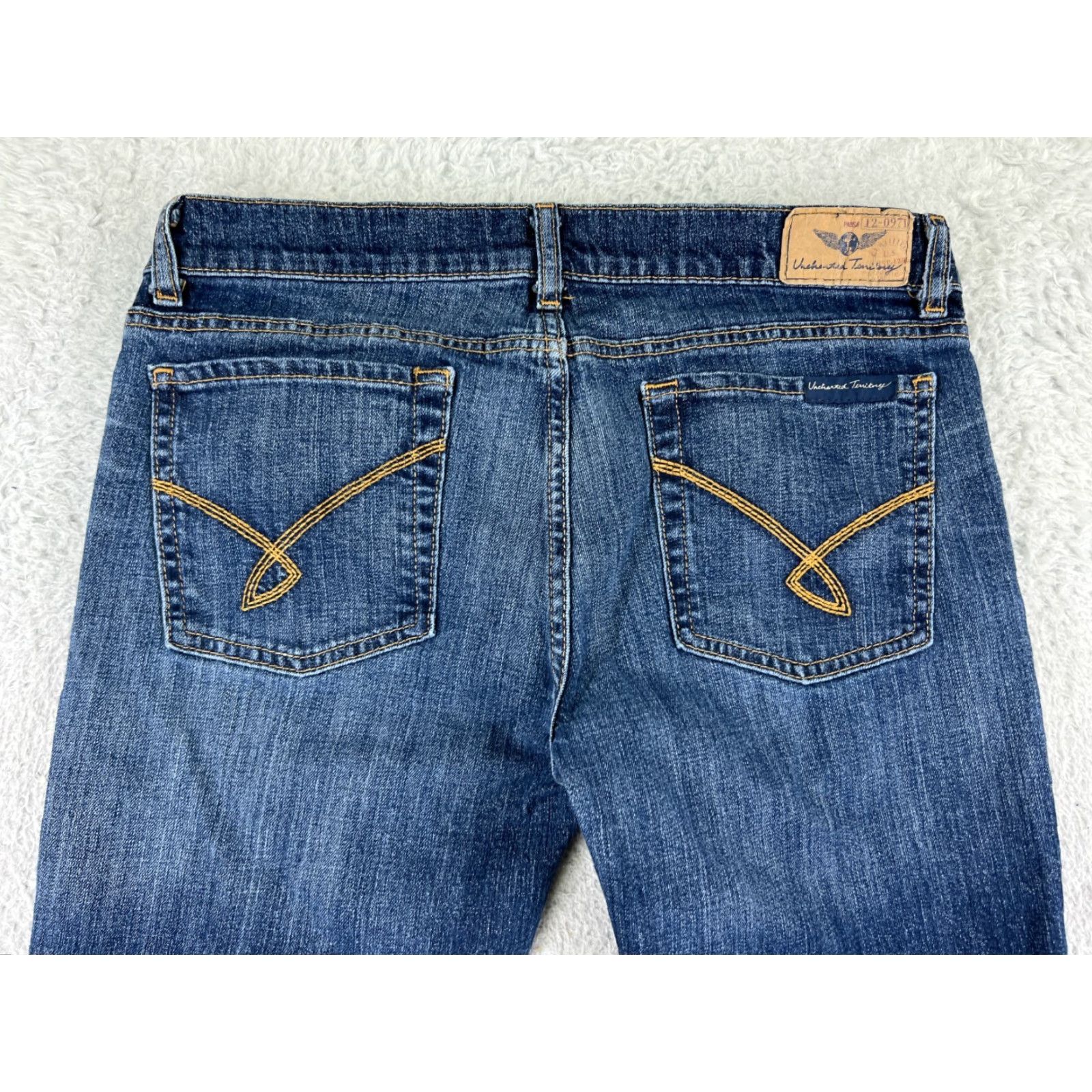 Vintage Uncharted Territory Jeans Women Blue Denim Bootcut 12 Regular Cotton Blend Stretch Distressed 5-Pocket Design Inseam 29in Size 34" / US 12 / IT 48 - 3 Thumbnail
