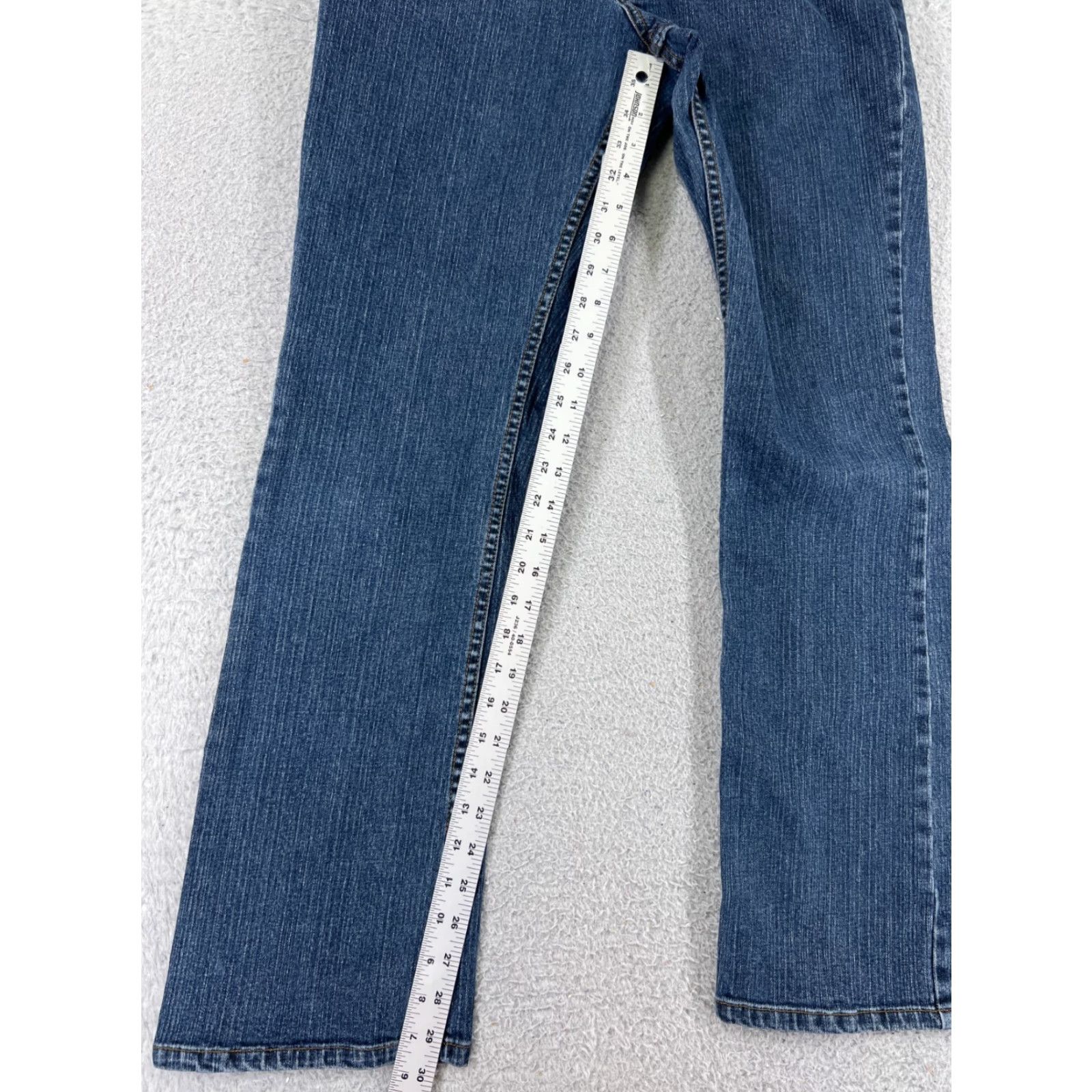 Wrangler VINTAGE Wrangler 20X Jeans Woman Blue Denim Boot Cut 27x30 Cotton Blend Slim Fit 5-Pocket Wrangler 20X Women Jeans Blue Denim Bootcut 27x30 Mens? Size 28" / US 6 / IT 42 - 7 Thumbnail