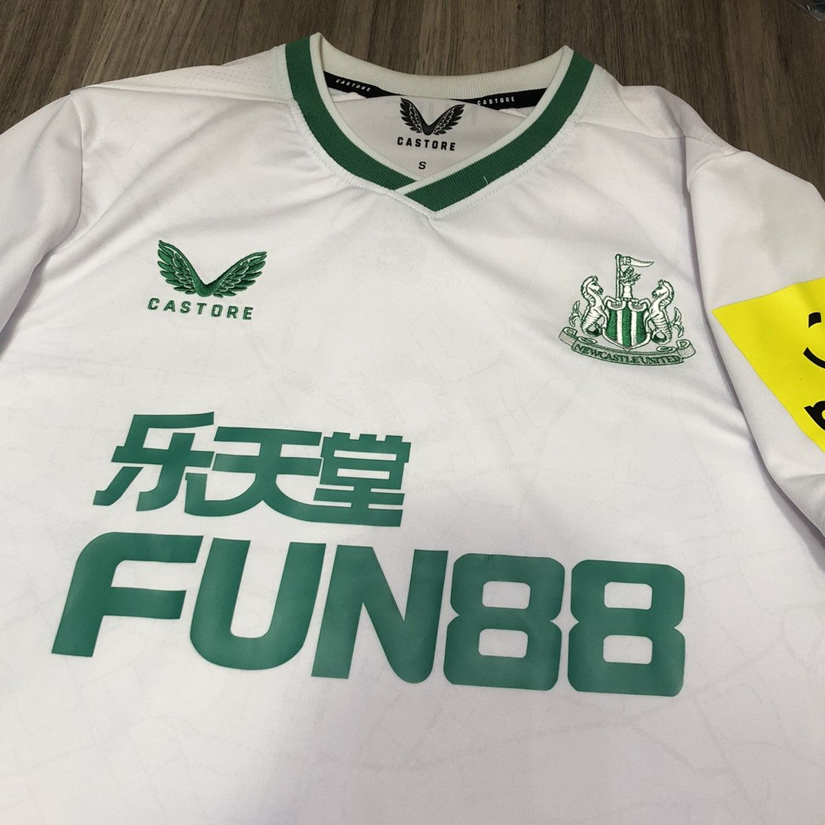 Other Newcastle United 22/23 3rd away shirt #28 Willock Size US S / EU 44-46 / 1 - 3 Thumbnail
