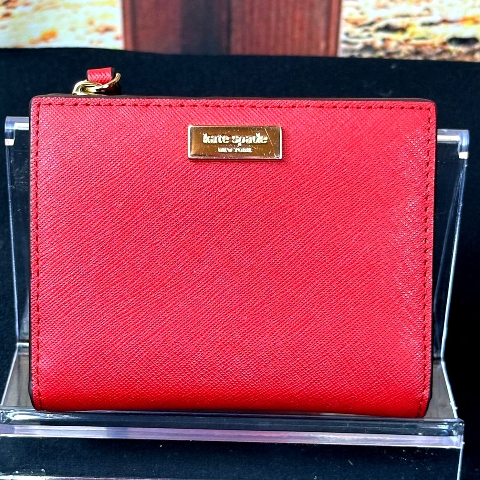 Kate Spade Kate Spade Laurel Way Hazy Rose Small Shawn Red Roses Inside Size ONE SIZE - 3 Thumbnail