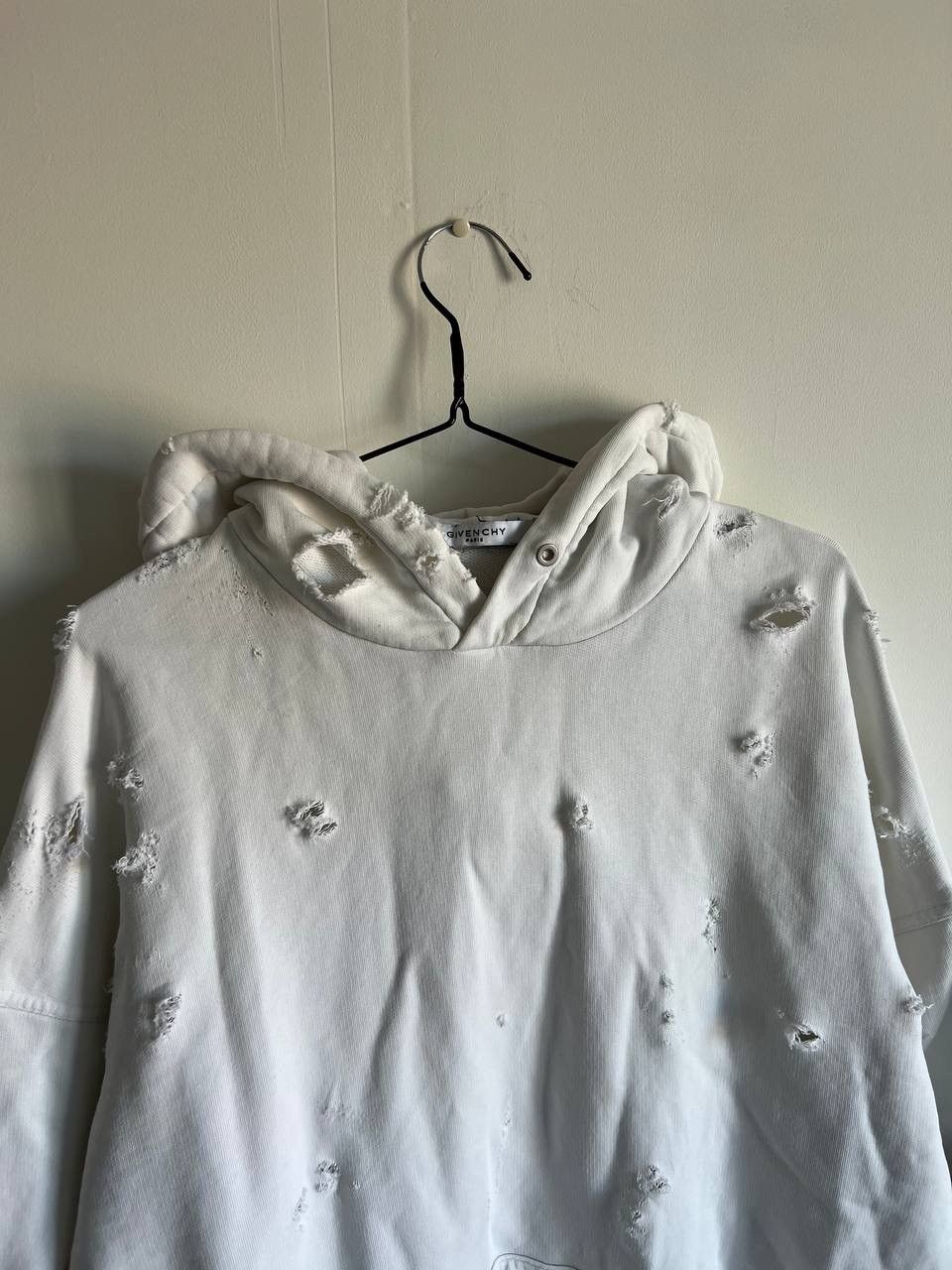 Designer × Givenchy Givenchy GV3 Industries Logo Print Ivory Distressed Hoodie Size US XL / EU 56 / 4 - 6 Thumbnail