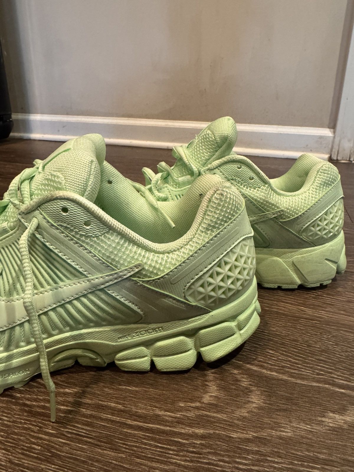 Nike Vomero 5 (mint green) Size US 9.5 / EU 42-43 - 2 Thumbnail