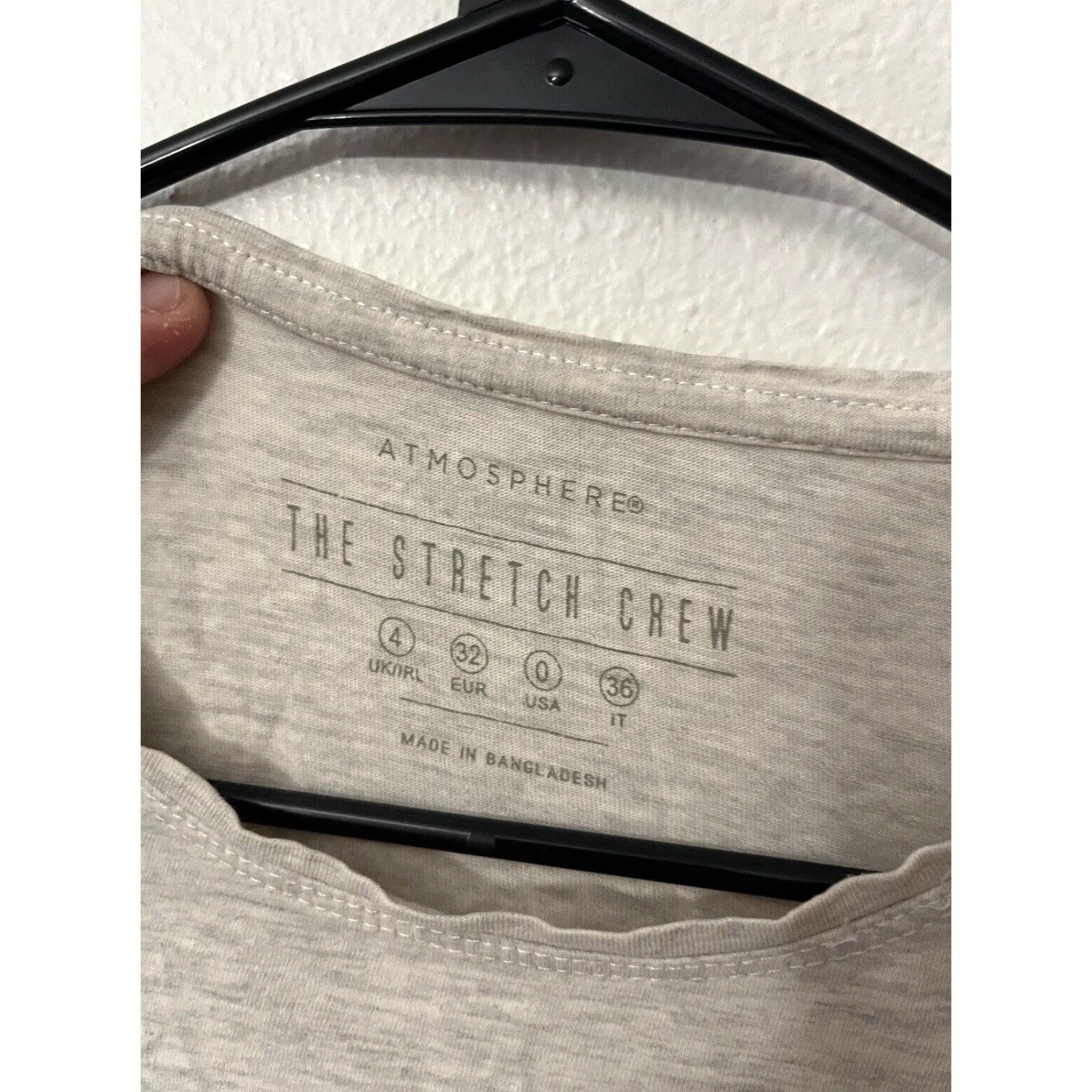 Vintage VINTAGE Atmosphere The Stretch Crew T-Shirt Women Long Sleeve Beige Size 0 Sweetheart Cut Out Stretch 25.75in Womens Size XS / US 0-2 / IT 36-38 - 2 Thumbnail