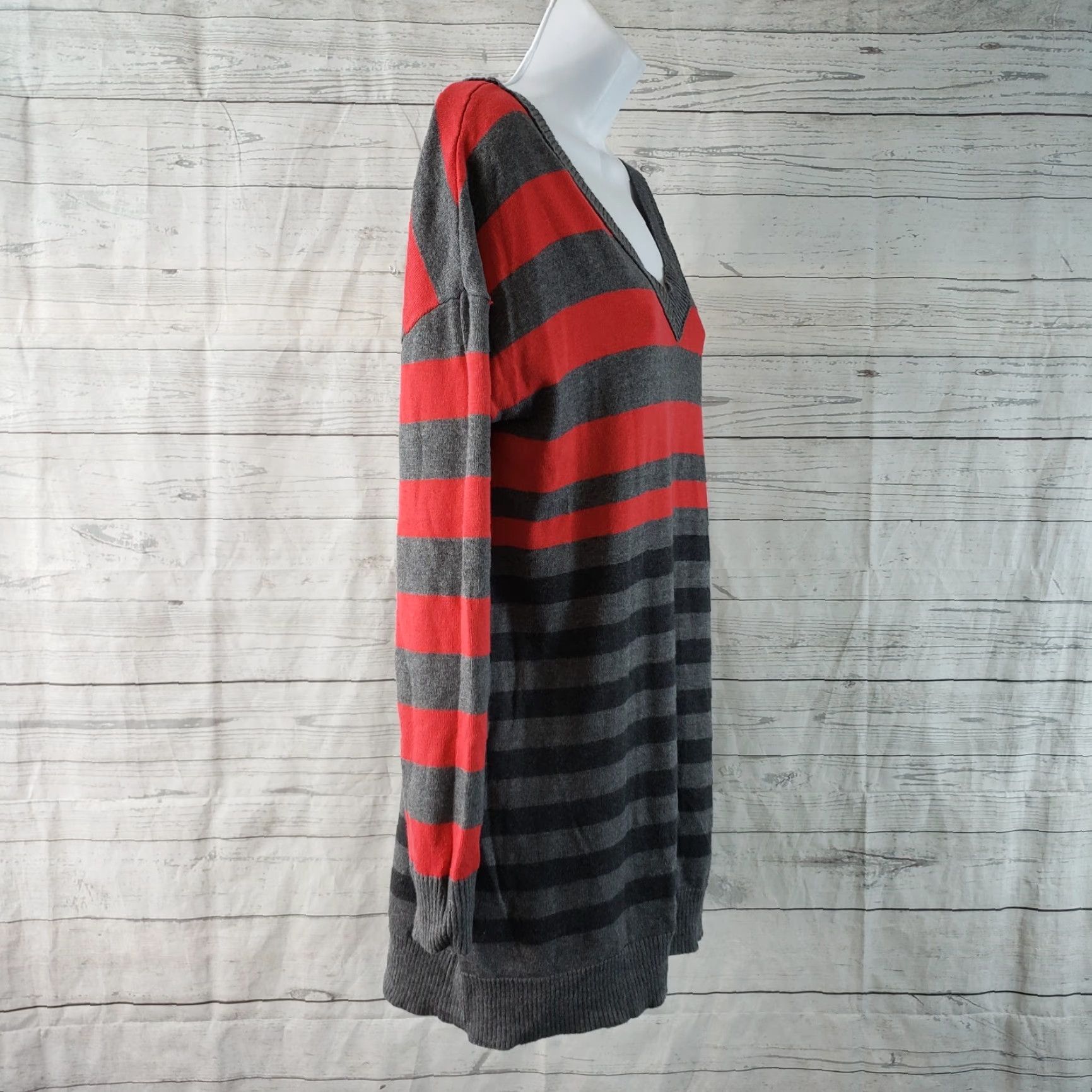 Vintage Caslon Womens Double V-Neck Sweater Sz Medium Gray Red Stripe Cotton Blend Size M / US 6-8 / IT 42-44 - 3 Thumbnail