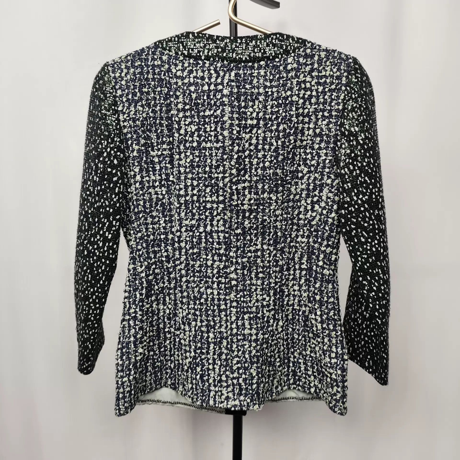 Chanel Chanel women's Color Block Sequin Wool Tweed Jacket 34 Size XS / US 0-2 / IT 36-38 - 2 Thumbnail