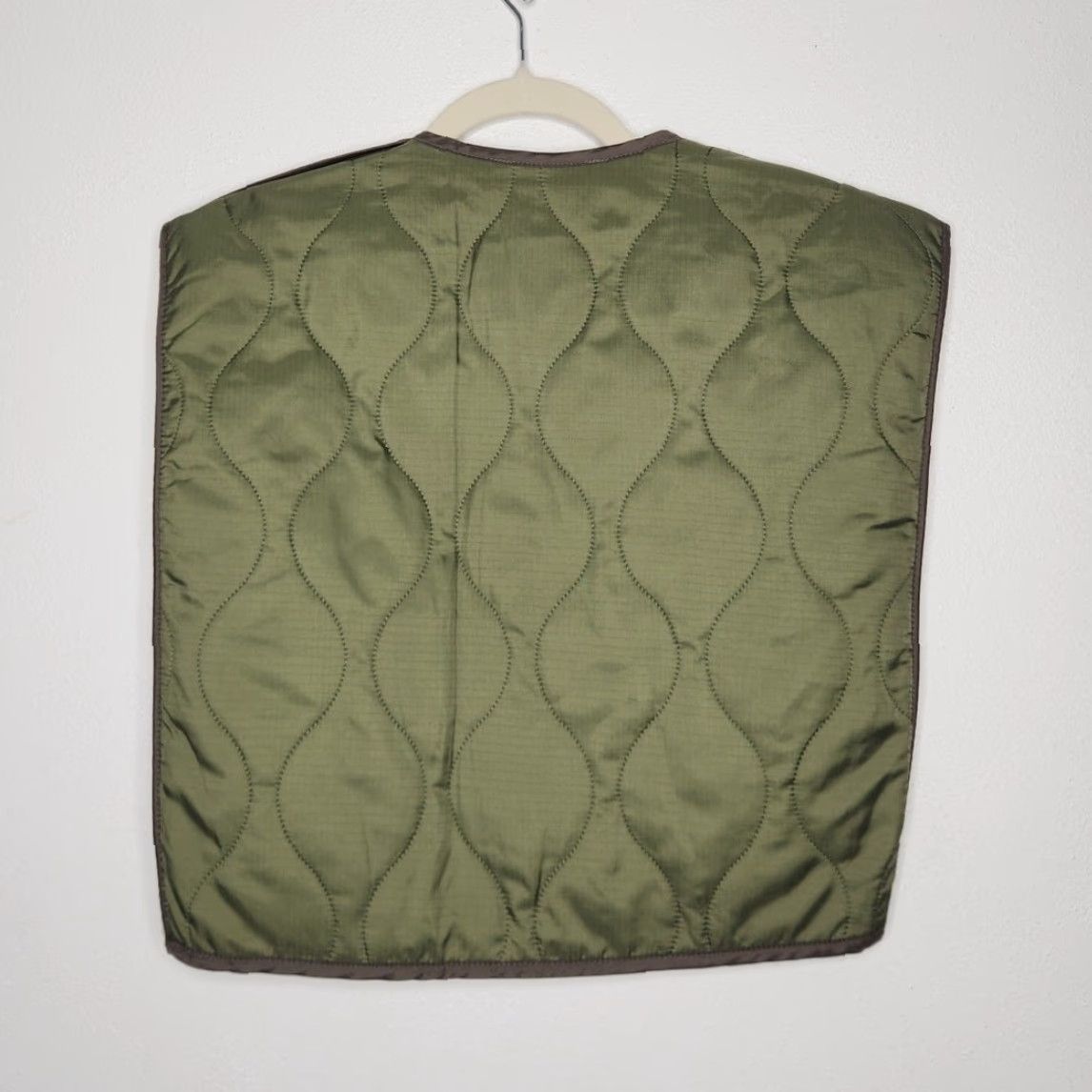 Nordstrom VINTAGE 19 Cooper Quilted Green Vest Army Military Boho Medium Nordstrom Rack Shirt Womens M Green 90s Vintage AOP Cottage Coquette Coastal Size M / US 6-8 / IT 42-44 - 4 Thumbnail
