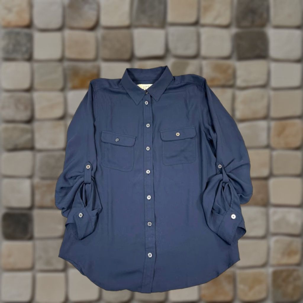 Loft Loft Shirt Womens Small Blue Button Up Size S / US 4 / IT 40 - 1 Thumbnail