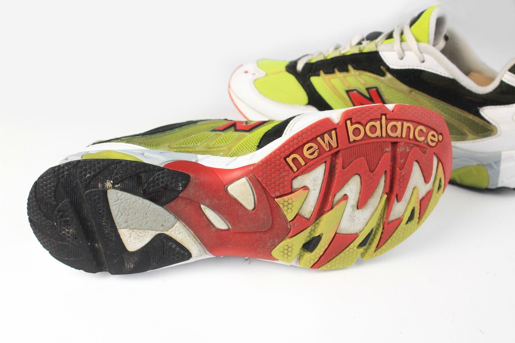 New Balance New Balance 330 Sneakers US 8 Size US 8 / EU 41 - 7 Thumbnail