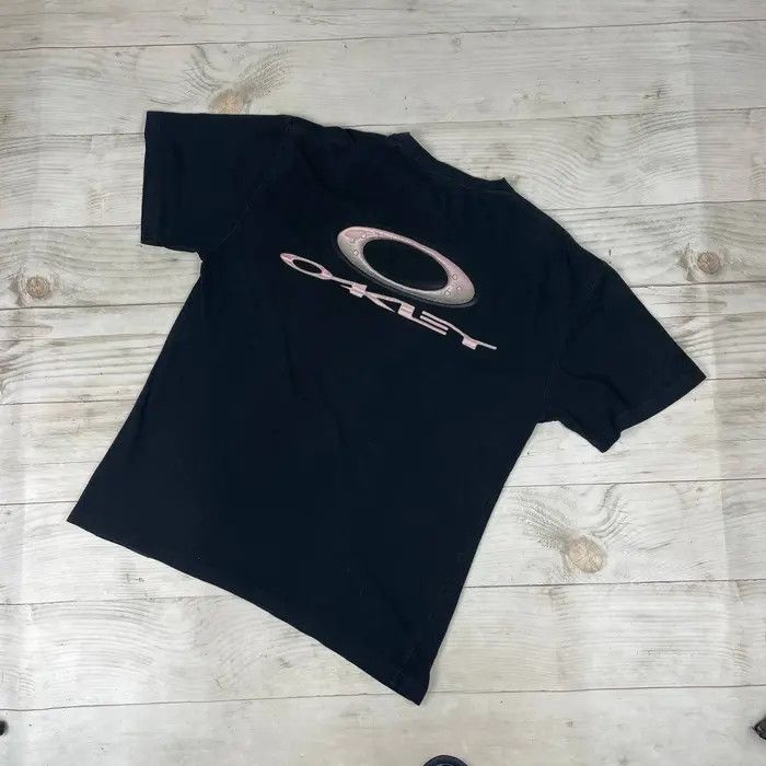 Oakley Vintage Oakley T-Shirt Big Logo Gorpcore 00s Size US L / EU 52-54 / 3 - 1 Thumbnail