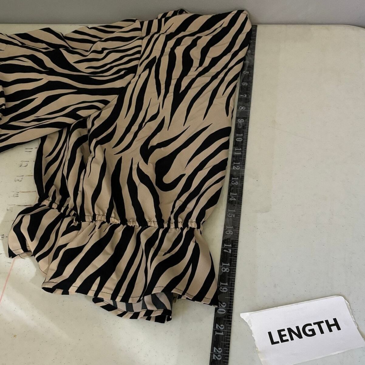Other Sanctuary Zebra Print Peplum Top Women's XS V Neck Blouse Y2 Size XS / US 0-2 / IT 36-38 - 6 Thumbnail