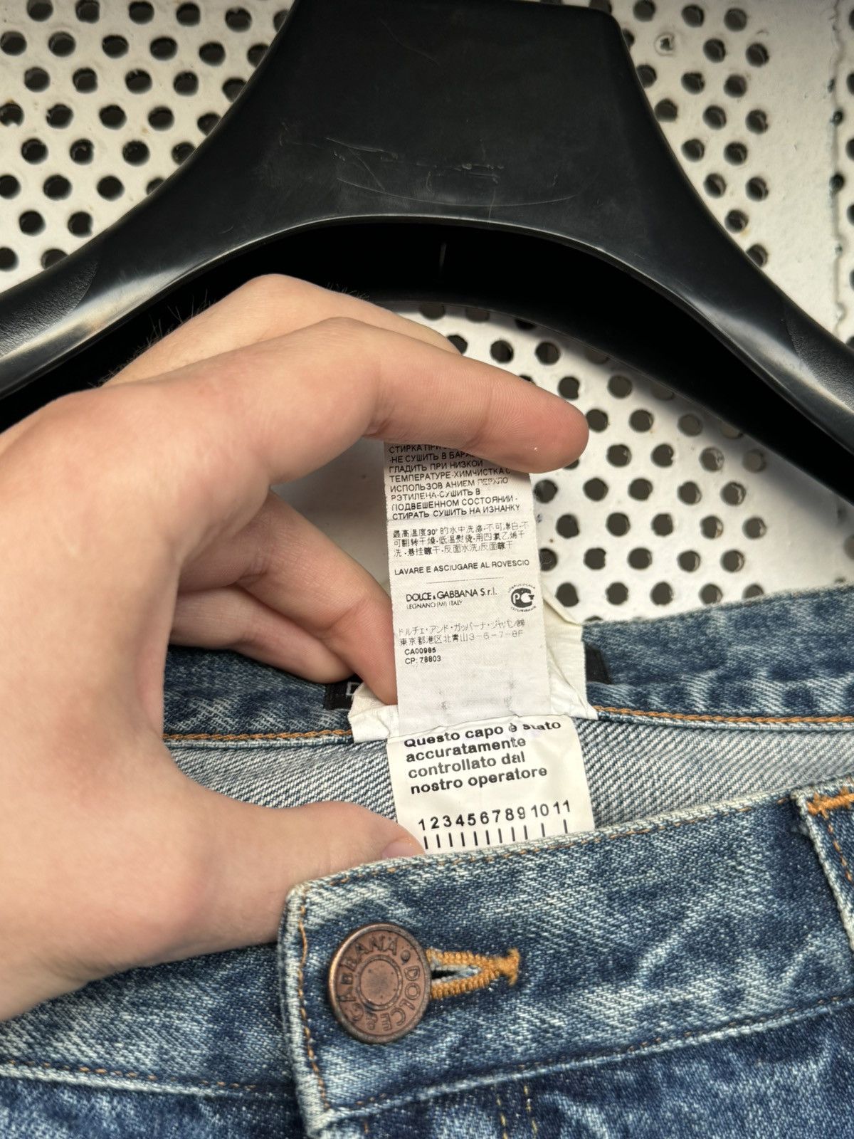 Dolce & Gabbana × Japanese Brand Vintage Dolce&Gabbana Faded Distressed Jeans Pants Size US 34 / EU 50 - 9 Thumbnail