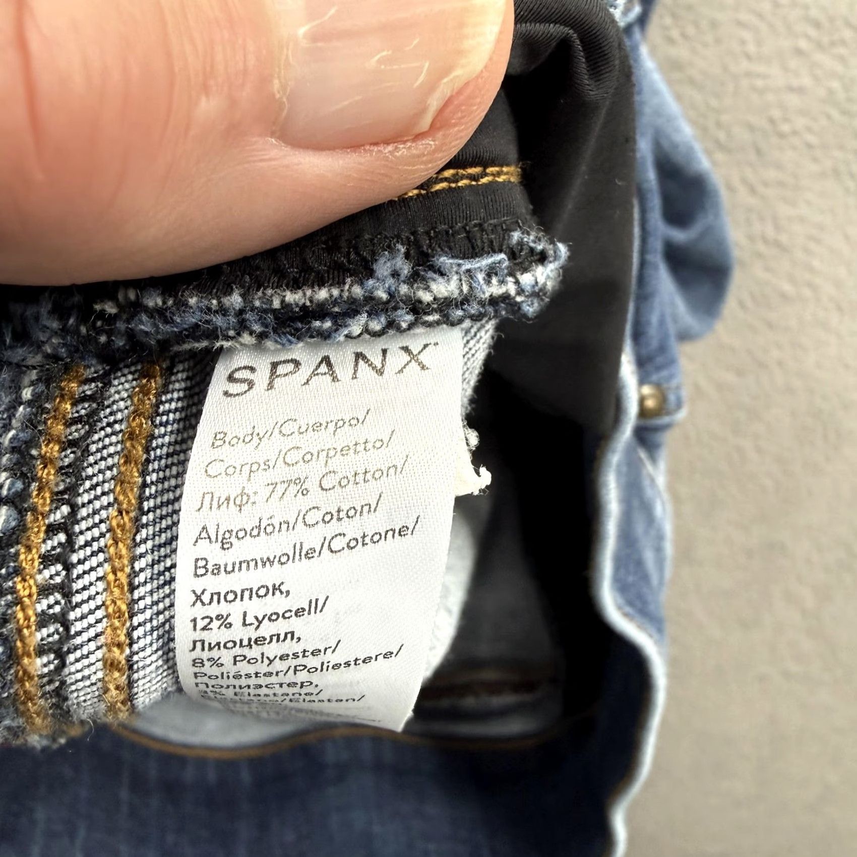 Spanx Spanx Jeans Womens M Blue Pull-On Mid Rise Slim Jegging Distressed Denim Jegging Slimming Stretch Shaping 5-Pocket City Fall Womens Cap Size 32" / US 10 / IT 46 - 4 Thumbnail