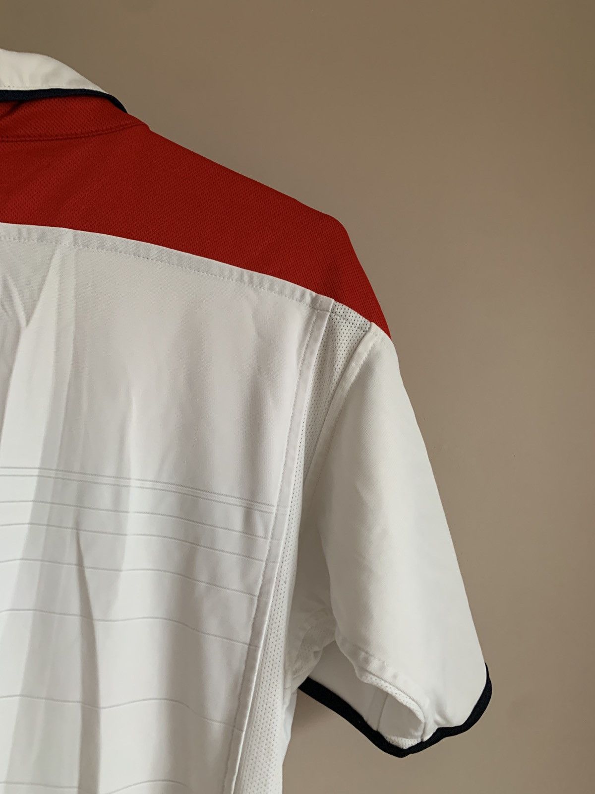 Umbro England 2005 Home Football Shirt Umbro Vintage Soccer Sz S Size US S / EU 44-46 / 1 - 9 Thumbnail