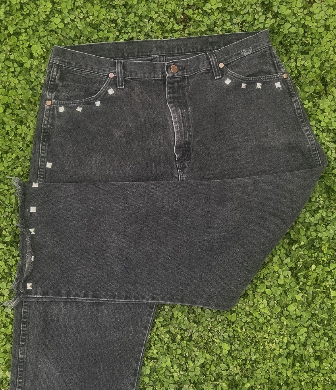 Wrangler Y2K black jeans with studs Size US 34 / EU 50 - 1 Thumbnail