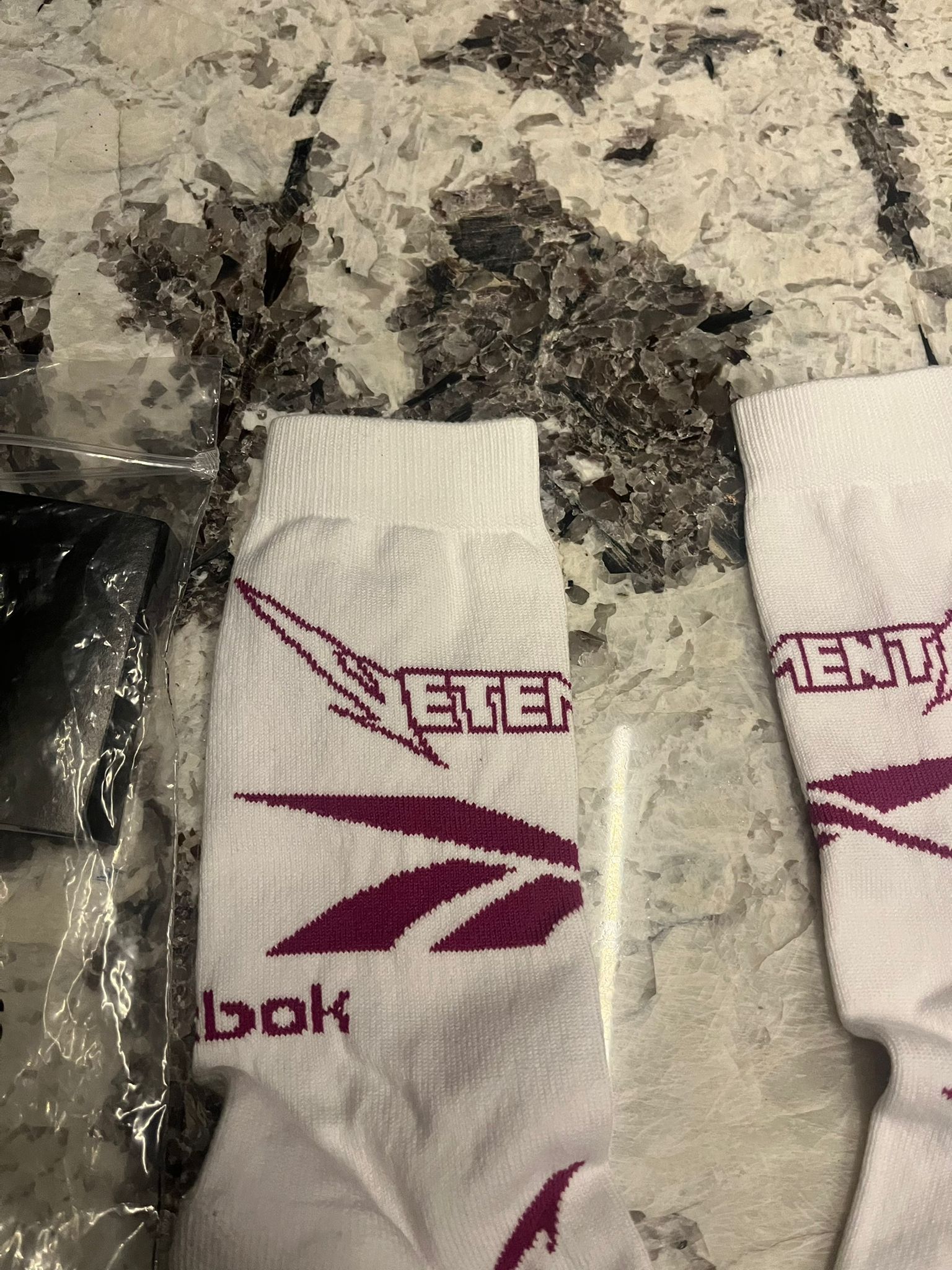 Vetements o1rshd1 Q.2 / Logo Metal Socks in Multicolor Size ONE SIZE - 9 Thumbnail
