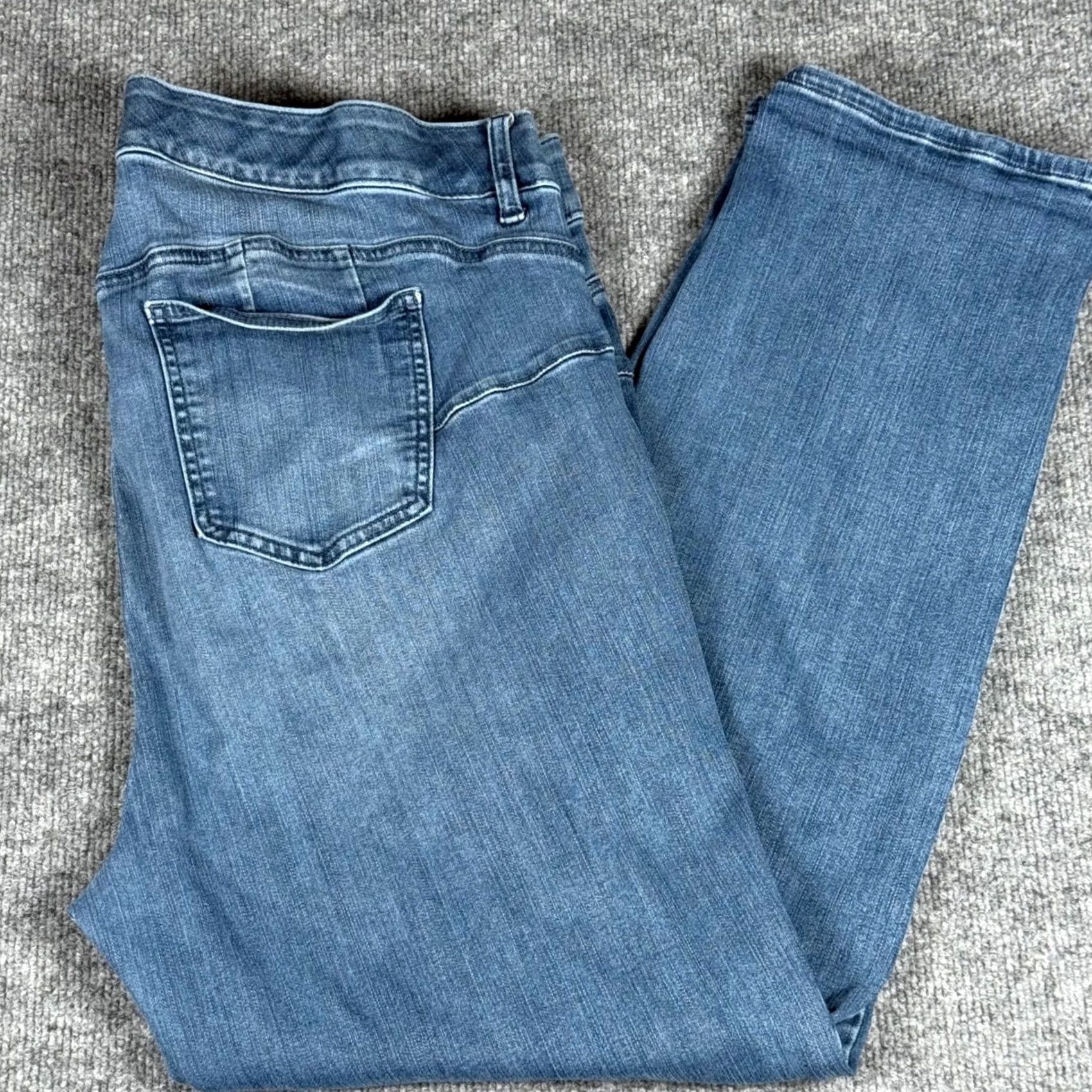 Torrid Torrid Bombshell Straight Premium Stretch Jeans Womens Size 22R - Blue Denim Size 40" / US 18 - 2 Thumbnail