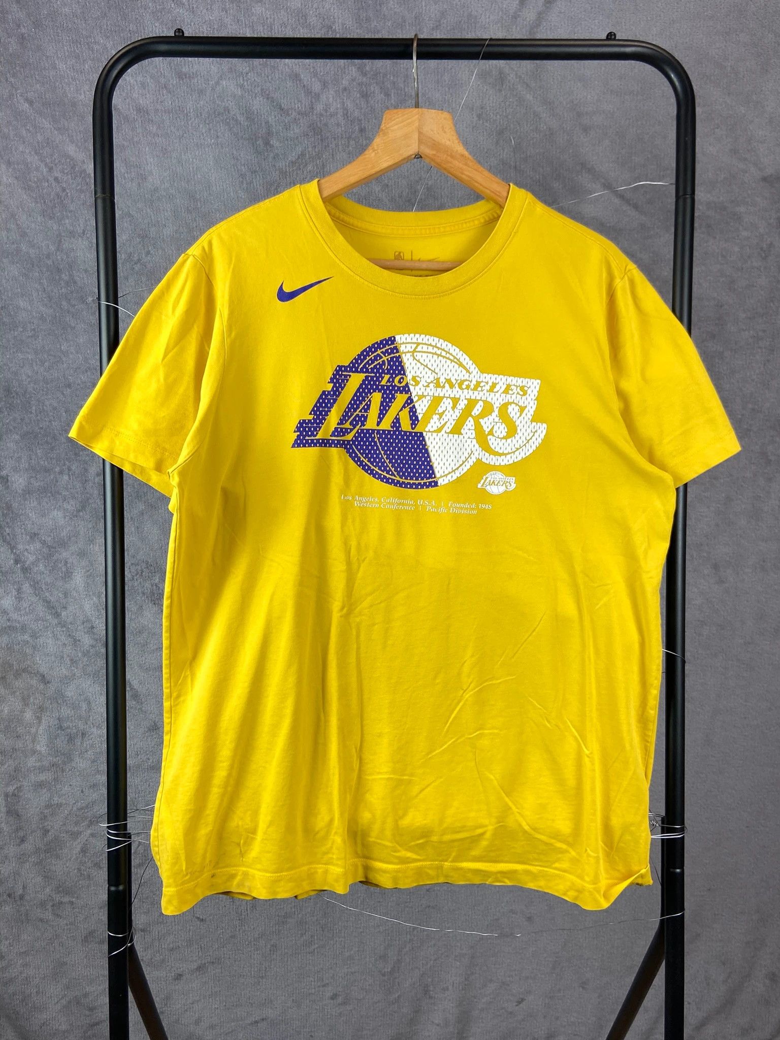Nike Nike Yellow Training / Clean Athletic Energy (S) Size US S / EU 44-46 / 1 - 1 Thumbnail