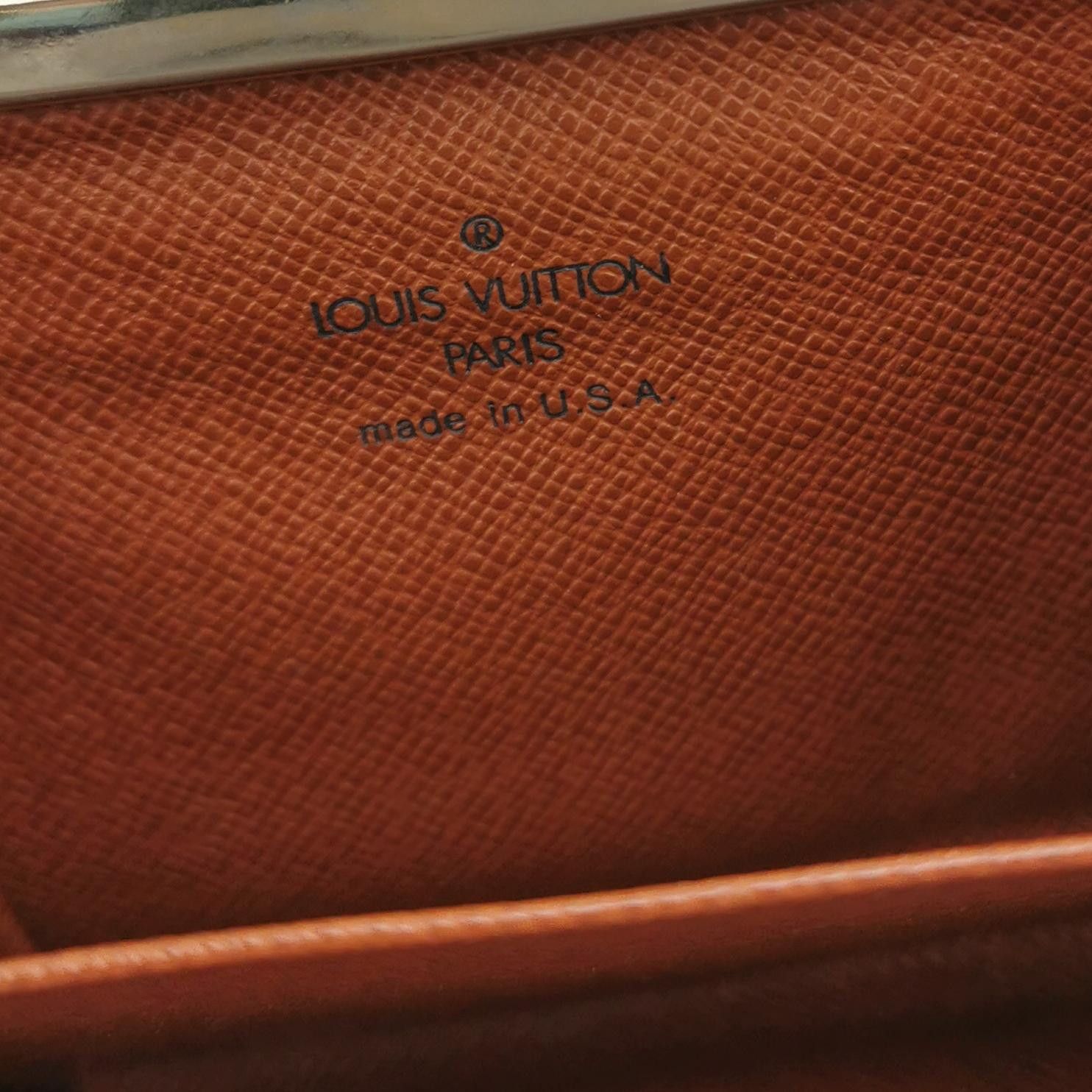 Louis Vuitton Louis Vuitton (LV) Old Fashioned Wallet Small Leather Goods Size ONE SIZE - 5 Thumbnail