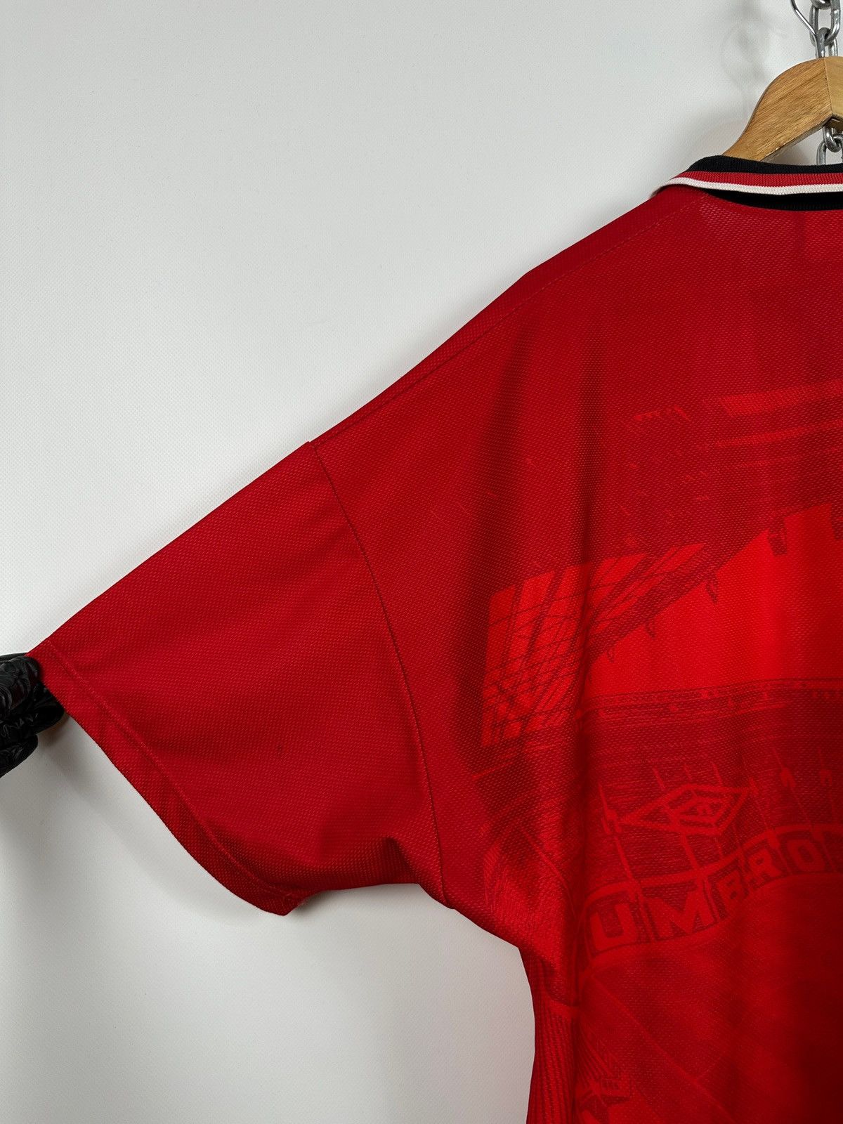 Umbro Vintage 1994-96 Umbro Manchester United Rare Soccer Jersey Size US XXL / EU 58 / 5 - 16 Thumbnail