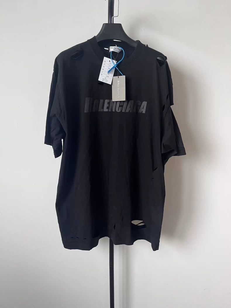 Balenciaga Balenciaga Letter Print Crew Neck Ripped Short Sleeve T-Sh Size XXS / US 00 / IT 34 - 1 Thumbnail