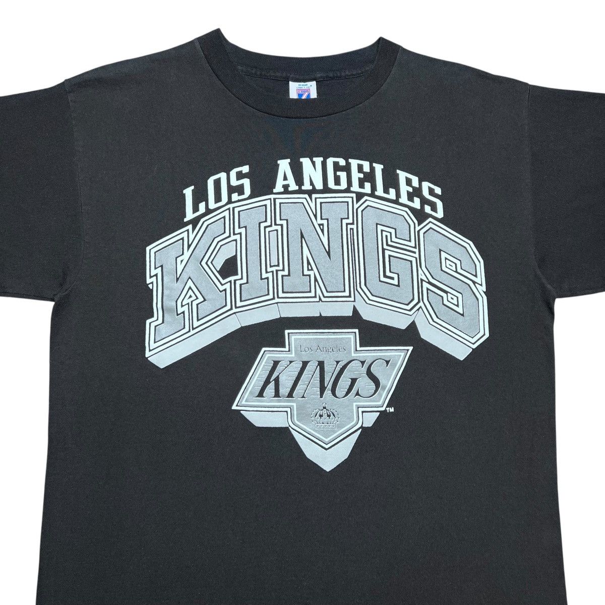Logo 7 Vintage 1990s NHL Los Angeles Kings Logo 7 Spell Out 3D Tee Size US XL / EU 56 / 4 - 4 Thumbnail