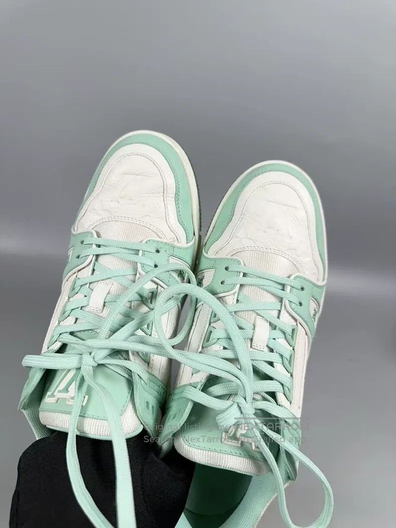 Louis Vuitton Louis Vuitton Christmas Limited White and Green Trainer Ca Size US 7 / EU 40 - 4 Thumbnail