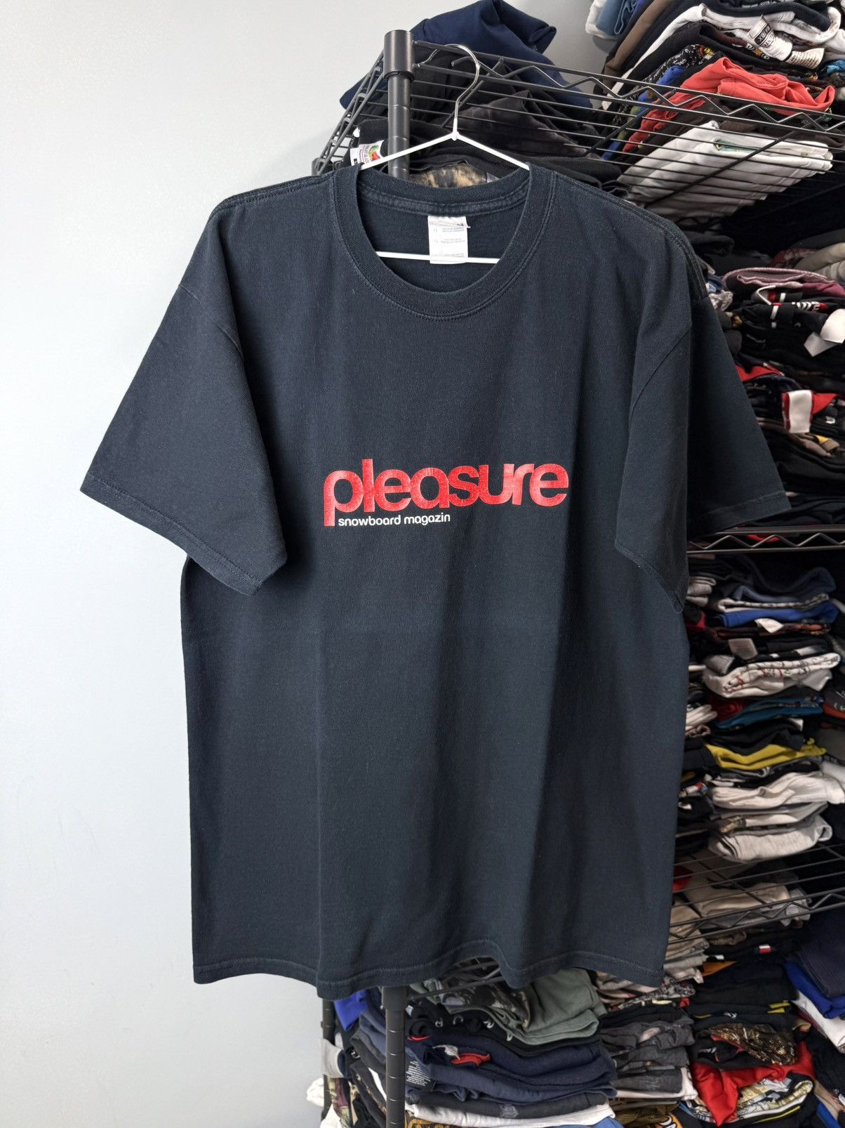 Girl Skateboards Rare! Vintage Pleasure Snowbord Magazine Skateboard TShirt Size US L / EU 52-54 / 3 - 1 Thumbnail
