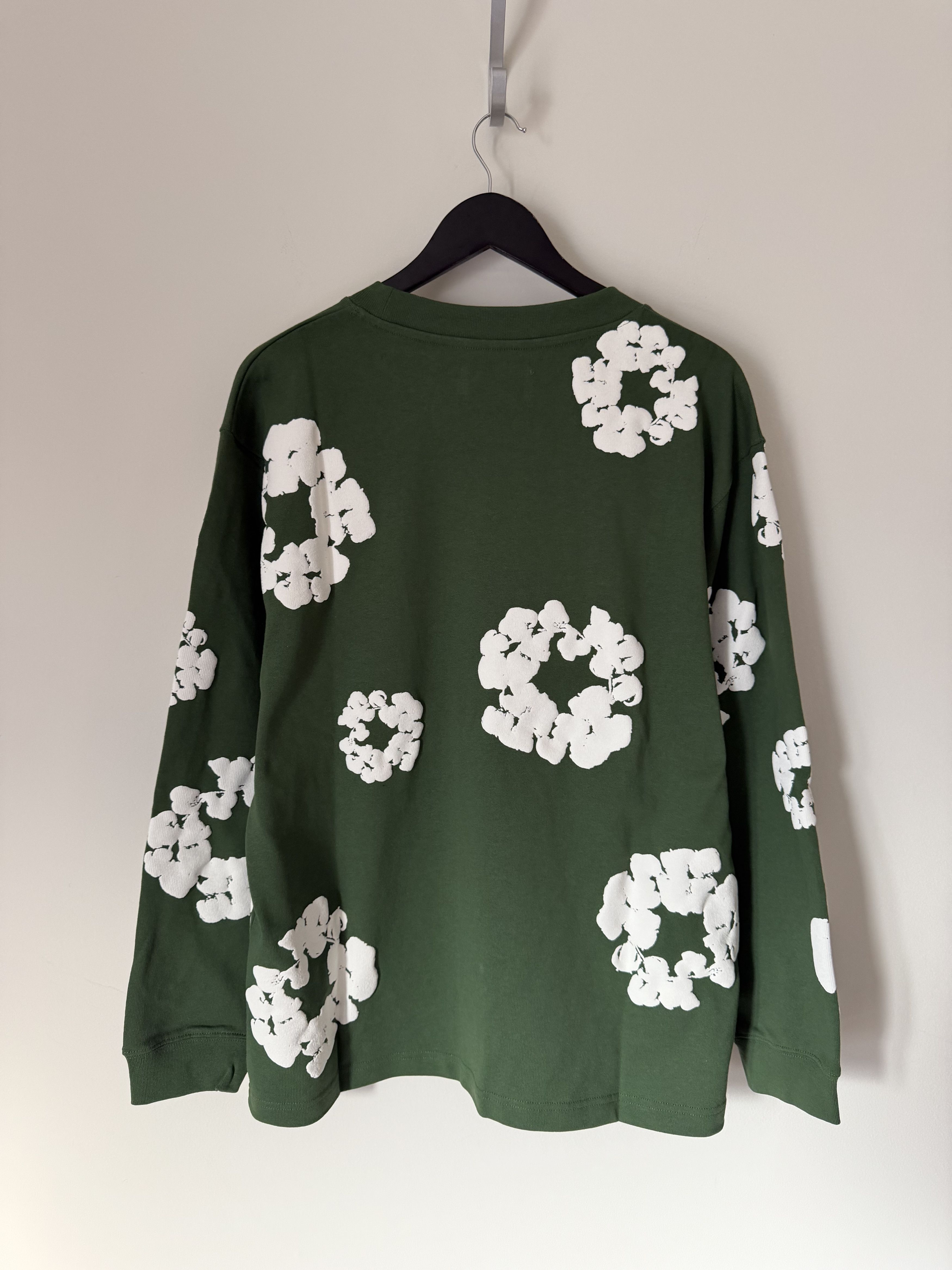 DENIM TEARS Denim Tears Cotton Wreath Long Sleeve Tee in Green Size US XL / EU 56 / 4 - 5 Thumbnail