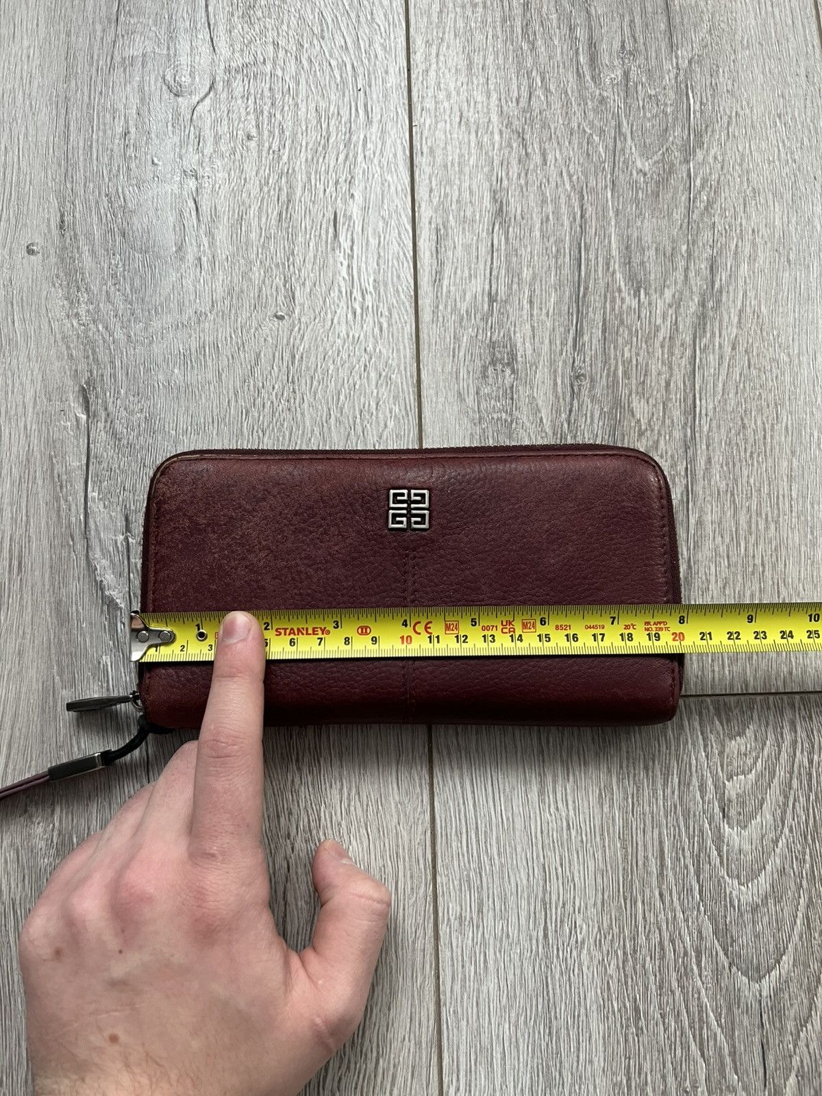 Givenchy Givenchy Leather Wallet Purse Red Luxury Size ONE SIZE - 18 Thumbnail