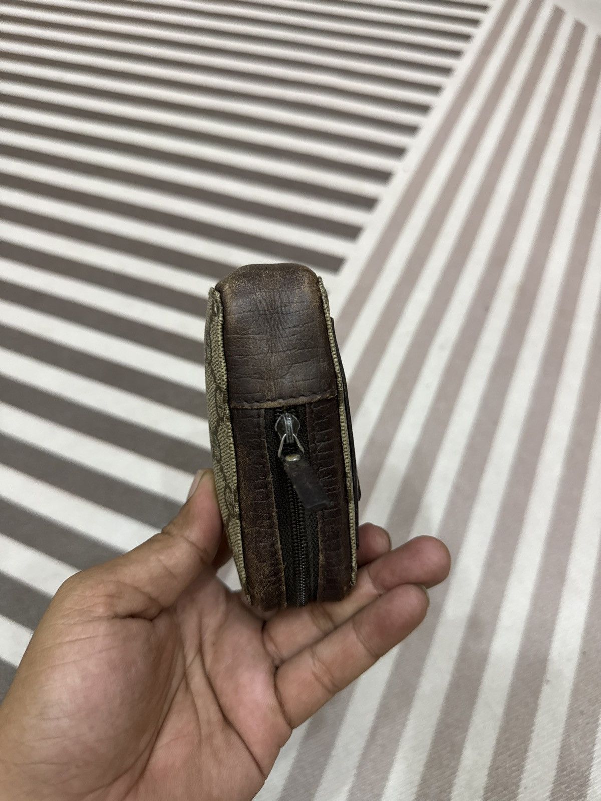 Gucci 🔥🔥🔥ARCHIVE VTG GUCCI GG SUPREME CIGARETTE POUCH Size ONE SIZE - 6 Thumbnail