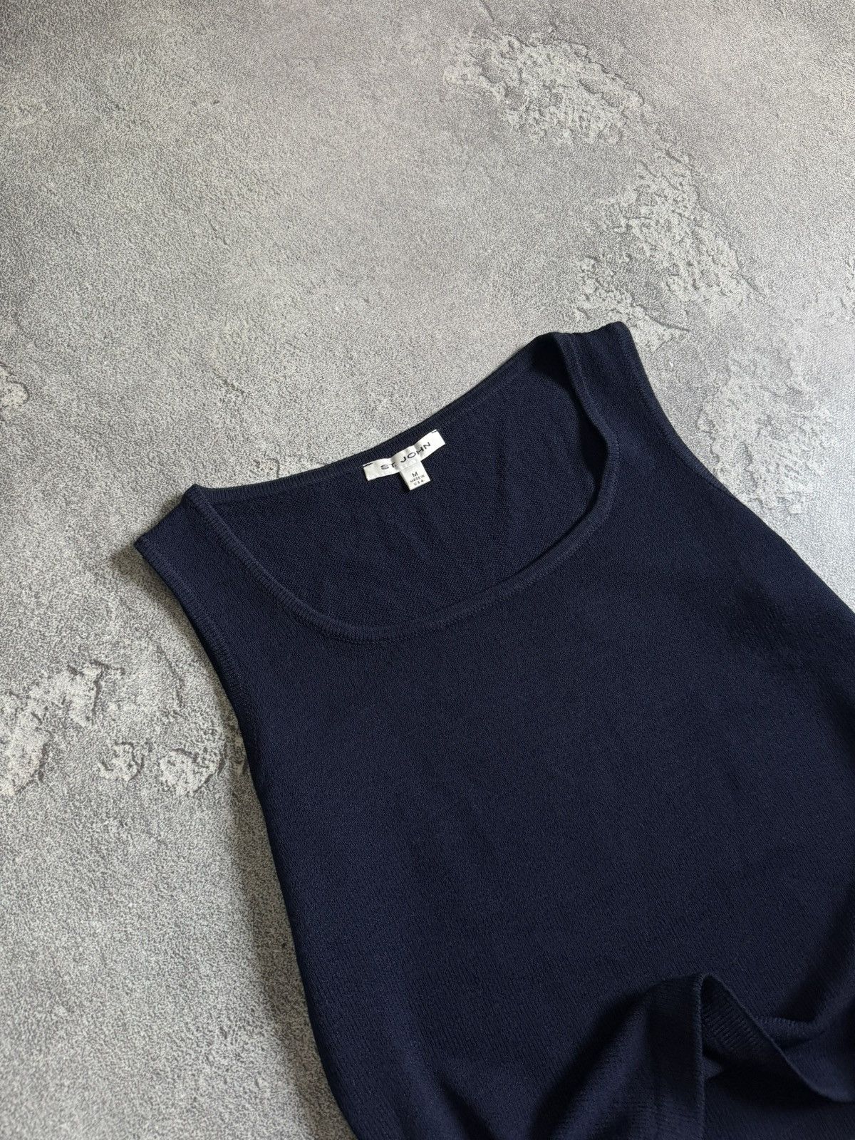 St. John St.john M/size dark blue tank top sleeveless casual Size M / US 6-8 / IT 42-44 - 2 Thumbnail