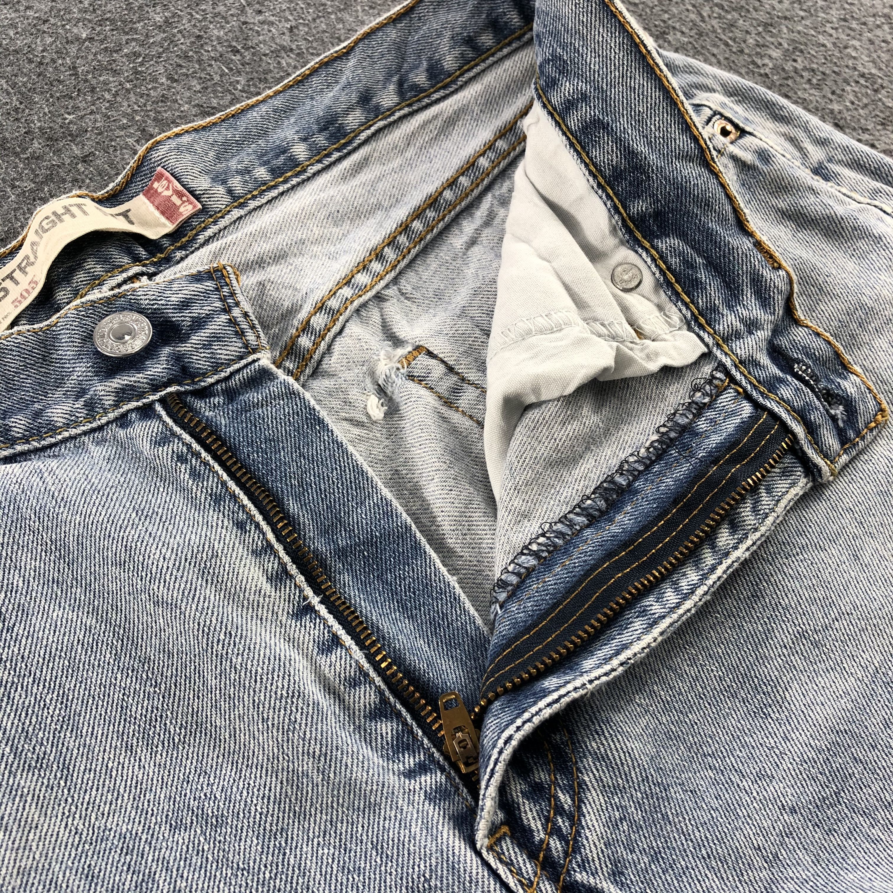 Levi's Vintage Levis 505 Jeans- J1343 Size US 33 - 8 Thumbnail