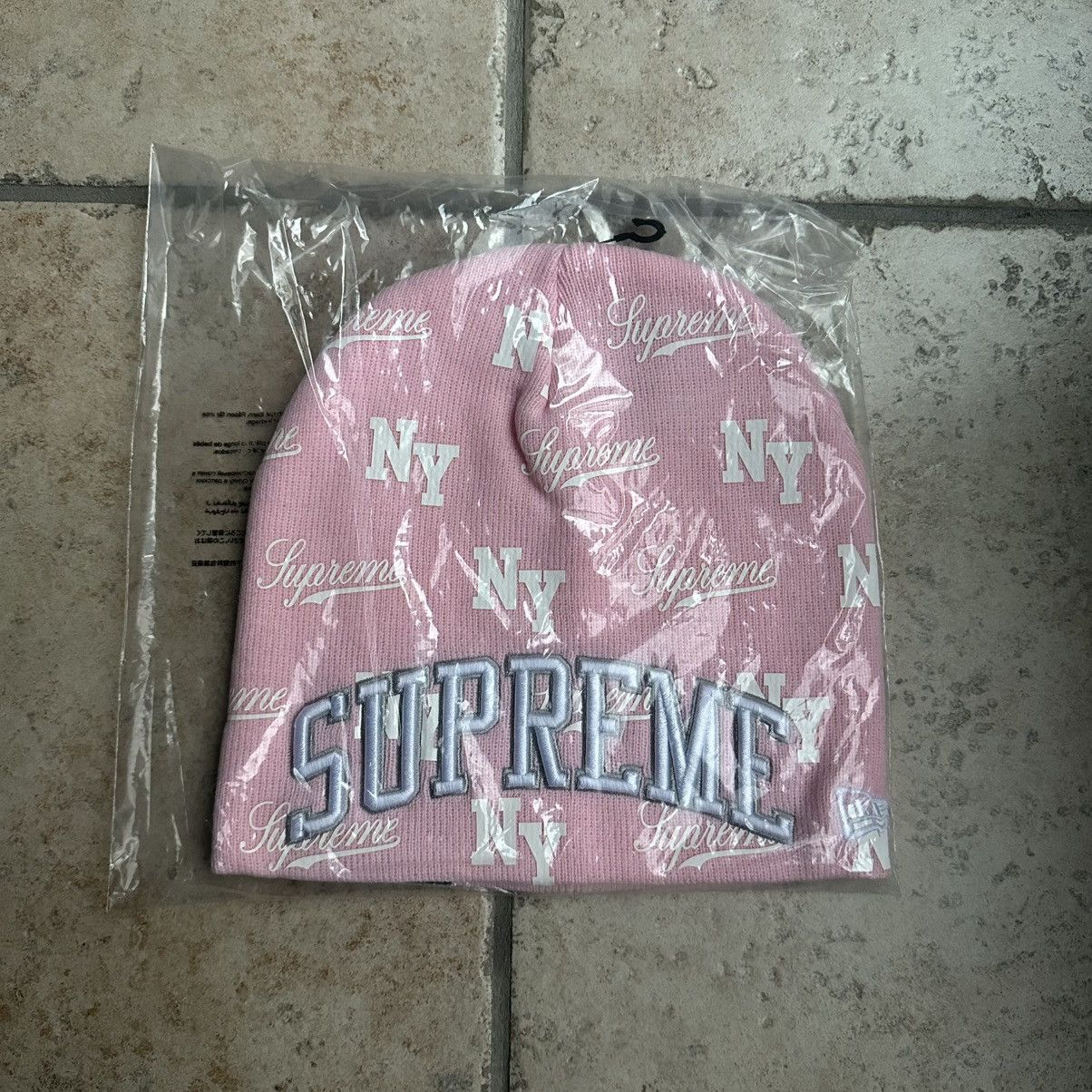 New Era × Supreme Supreme New Era Monogram Beanie Pink Size ONE SIZE - 1 Thumbnail
