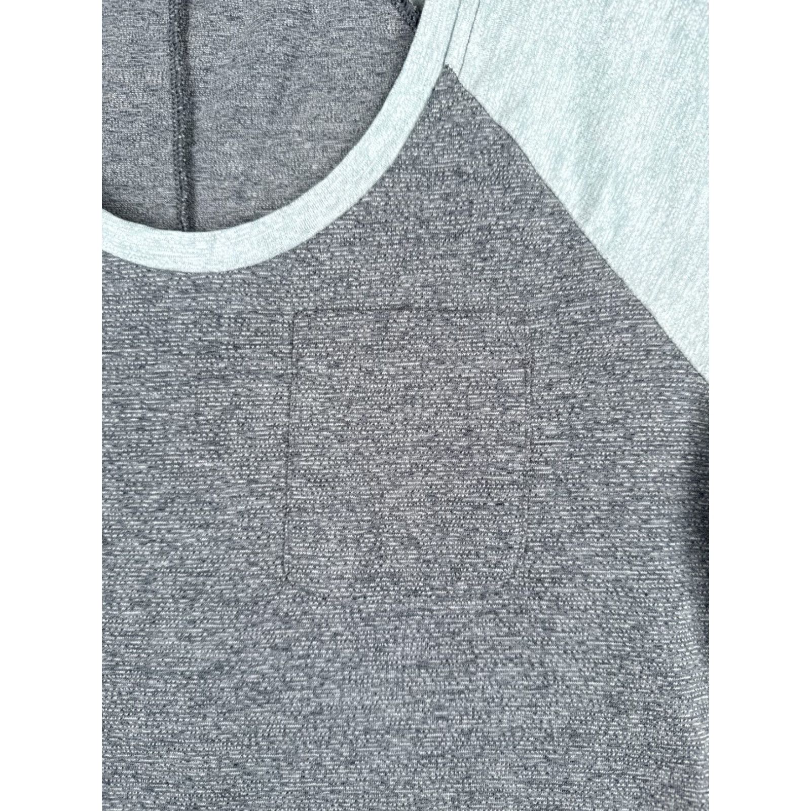 The North Face The North Face Shirt Women S Gray Blue Short Sleeve Raglan Pocket Crew Neck Pullover Casual Travel All Seasons breathable Size S / US 4 / IT 40 - 6 Thumbnail