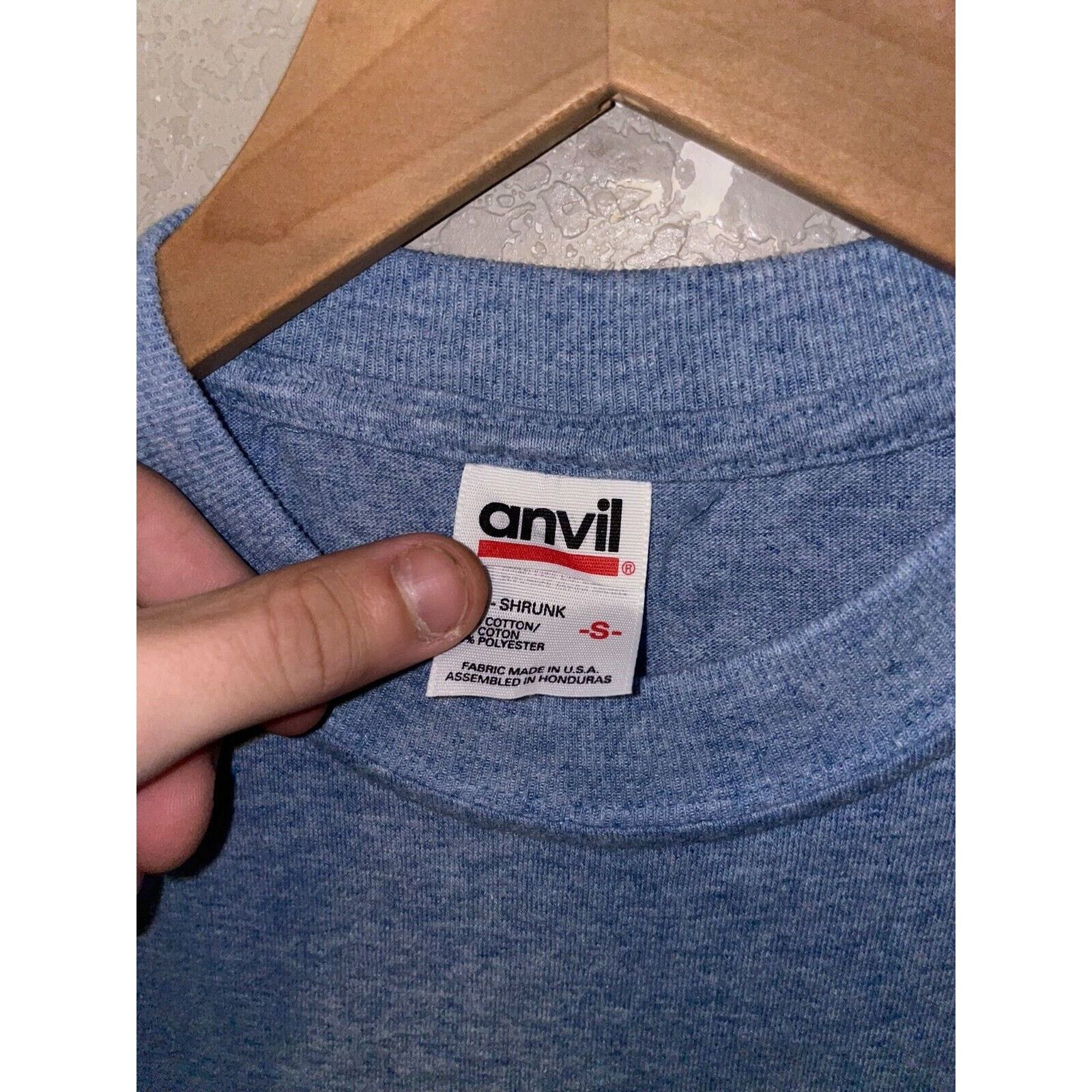 Anvil Vintage Wolf Shirt Graphic Woolrich Animal Blue Tee Small Size US S / EU 44-46 / 1 - 7 Thumbnail