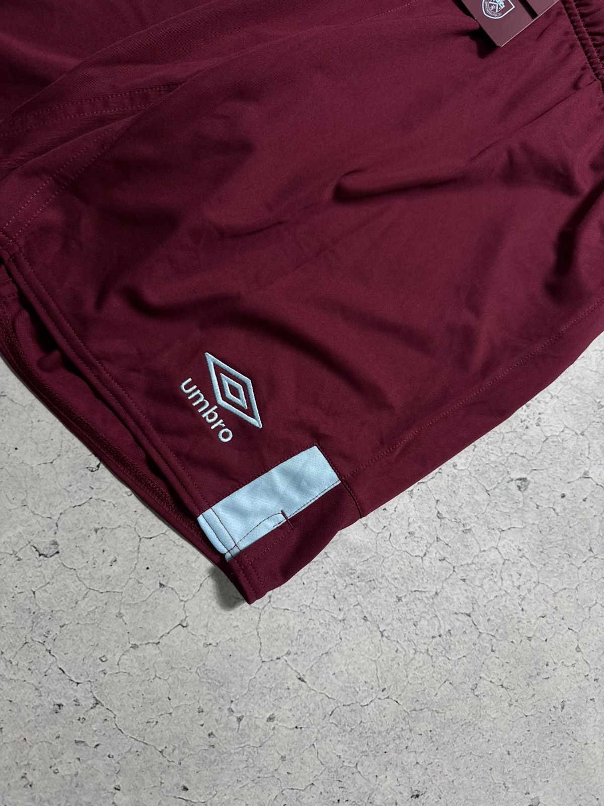 Umbro Umbro FC Burnley New Football Shorts Size M Size US 32 / EU 48 - 3 Thumbnail