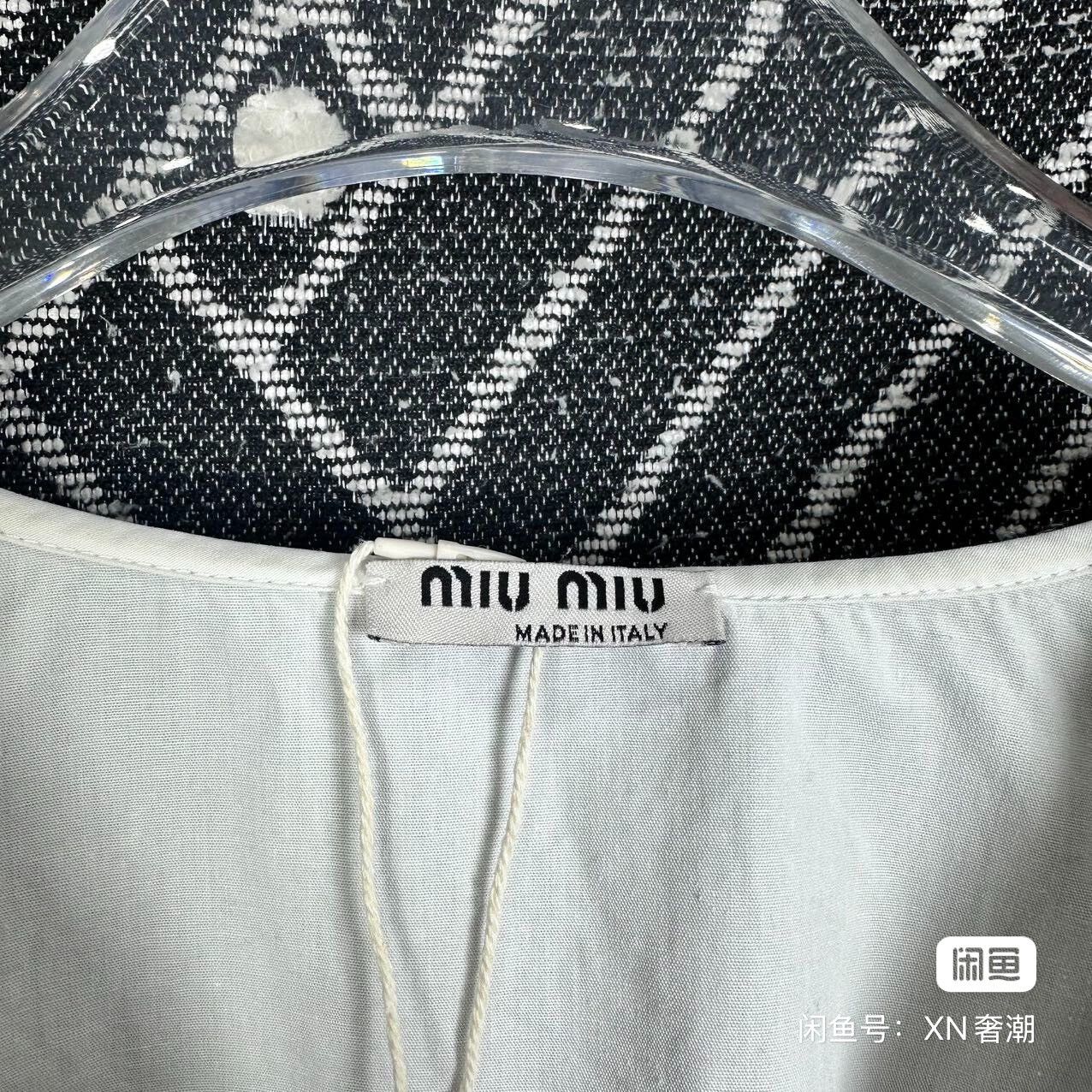 Miu Miu Miu Miu White Cotton Cropped T-shirt . Size S / US 4 / IT 40 - 3 Thumbnail