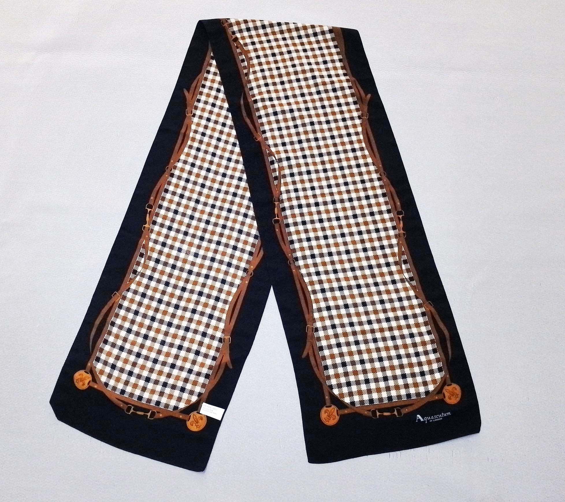 Aquascutum Aquascutum Classic Scarf – Check Pattern Size ONE SIZE - 1 Thumbnail