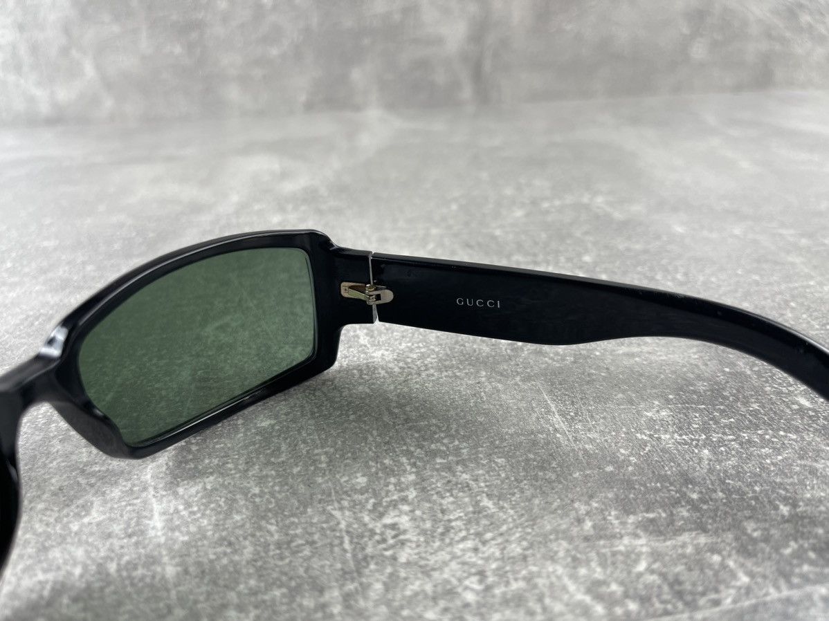 Gucci Gucci GG Black Rectangular Sunglasses Green Lens Italy Size ONE SIZE - 6 Thumbnail